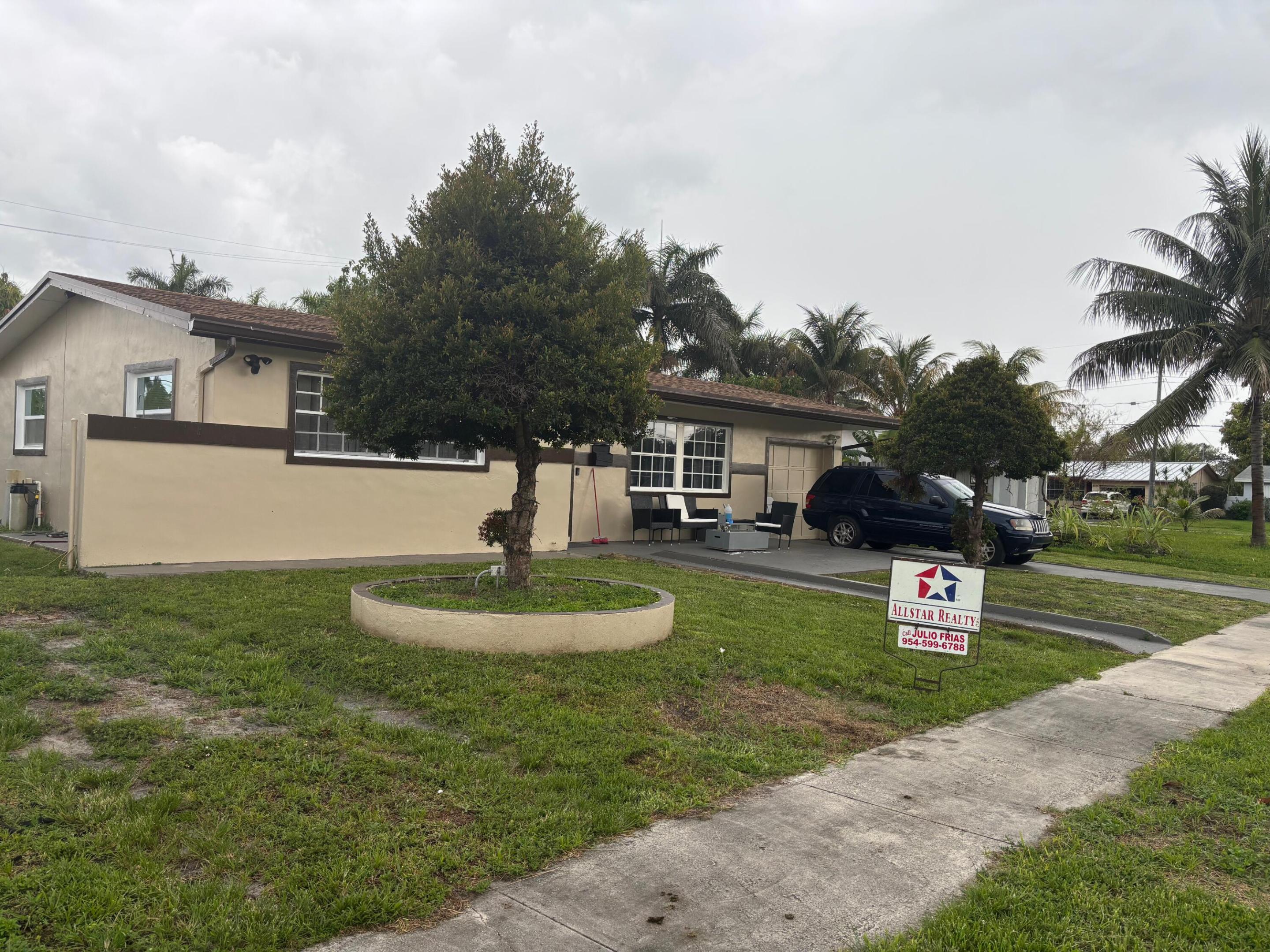 SUNRISE GOLF VILLAGE SEC 12 62-31 B LOT 2 - Residential