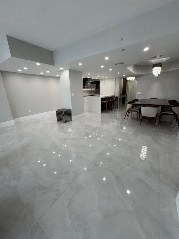 OCEAN PLAZA - Residential