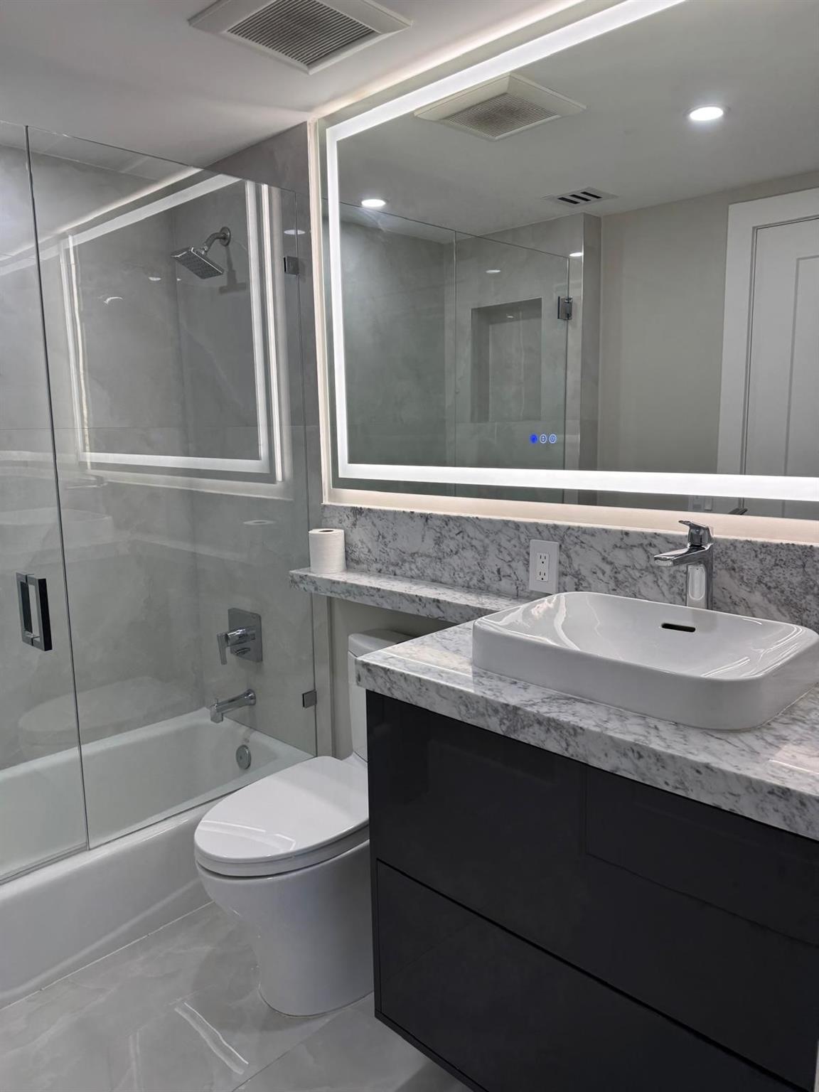 OCEAN PLAZA - Residential