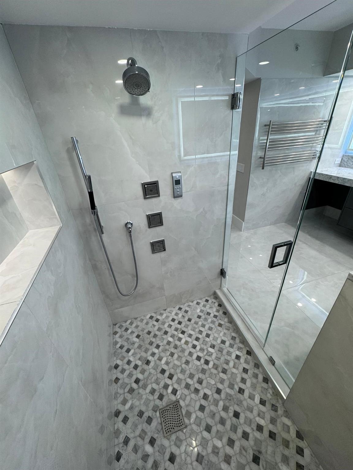 OCEAN PLAZA - Residential