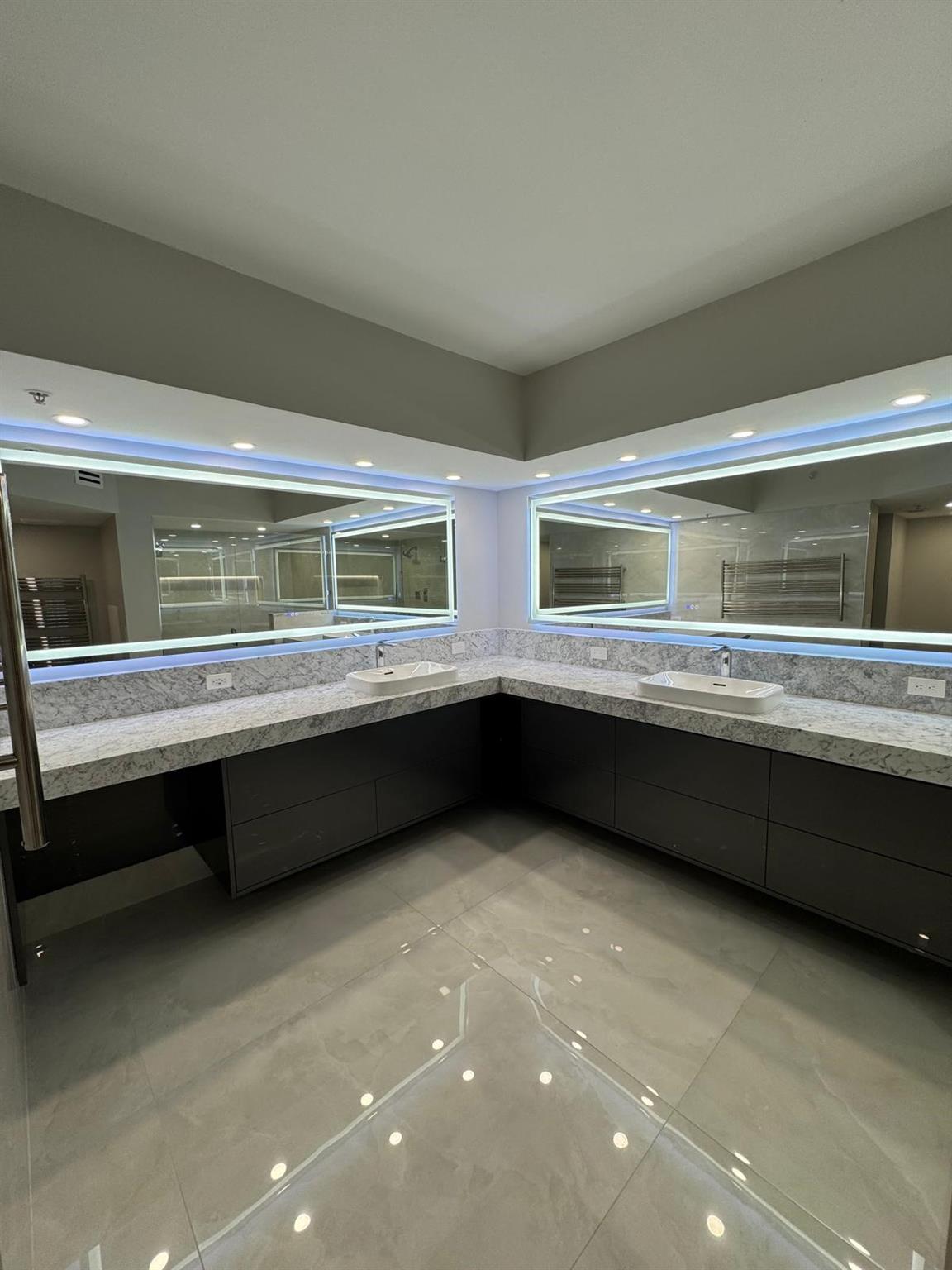 OCEAN PLAZA - Residential