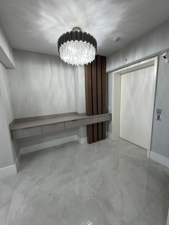 OCEAN PLAZA - Residential