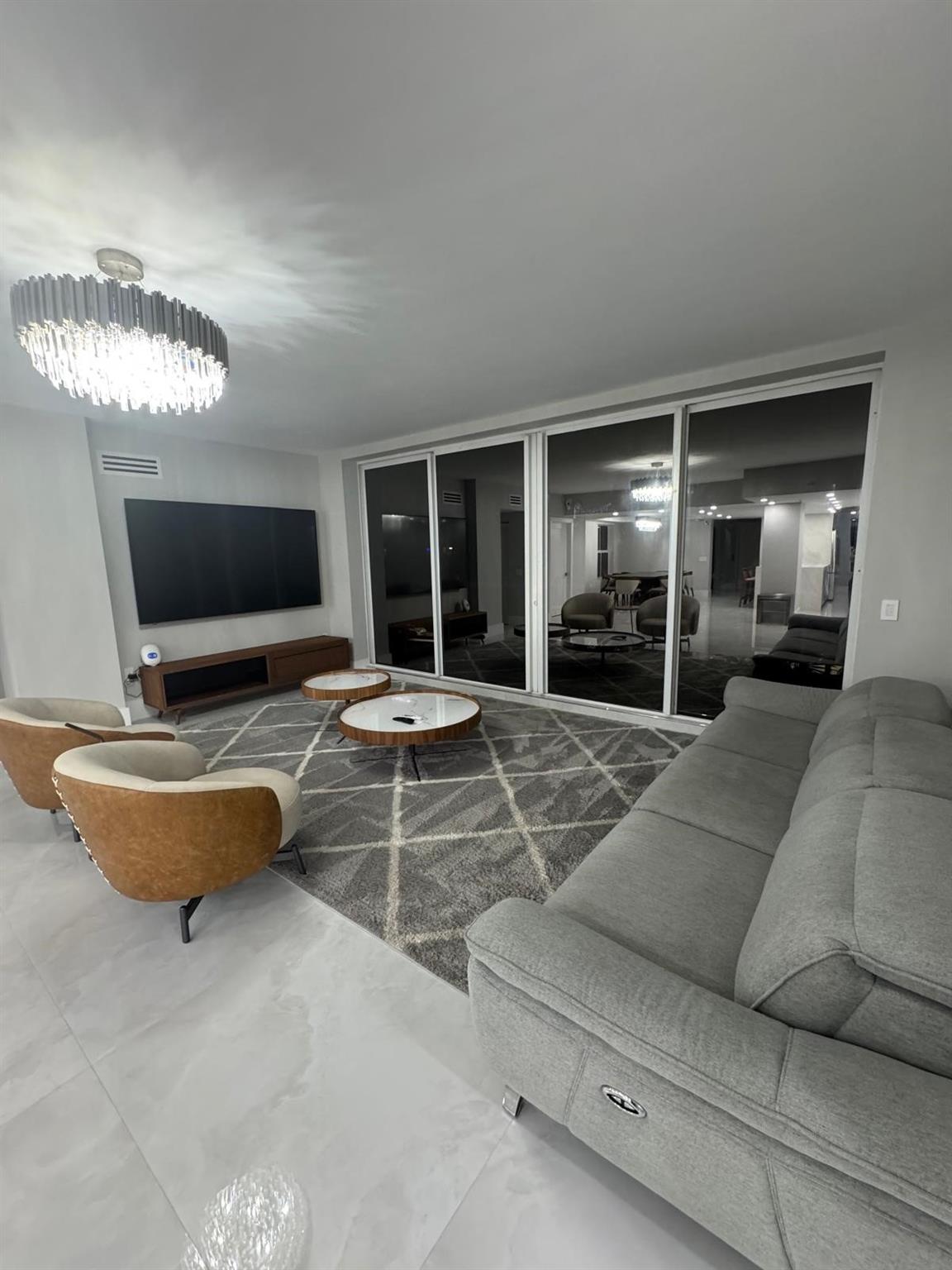 OCEAN PLAZA - Residential