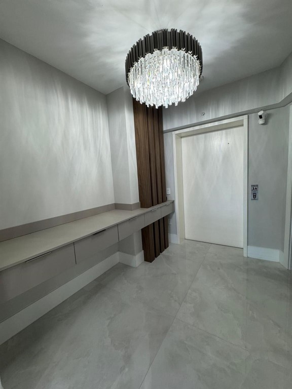 OCEAN PLAZA - Residential