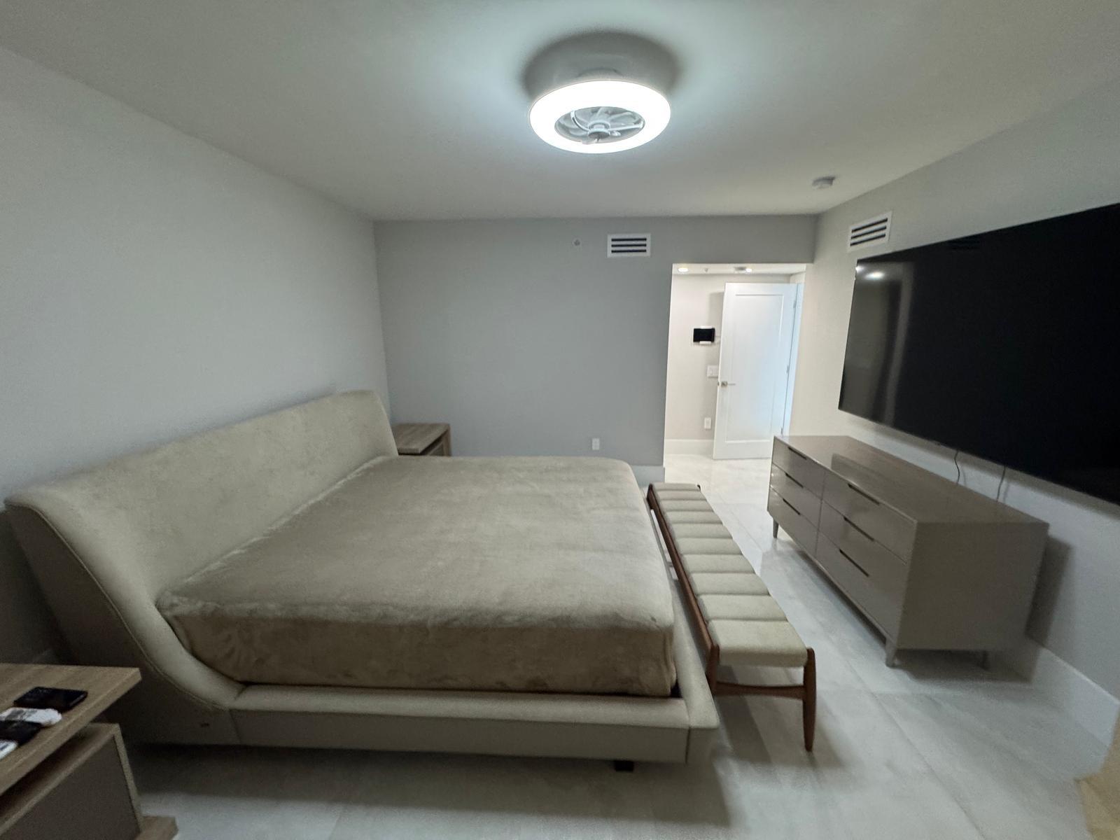 OCEAN PLAZA - Residential