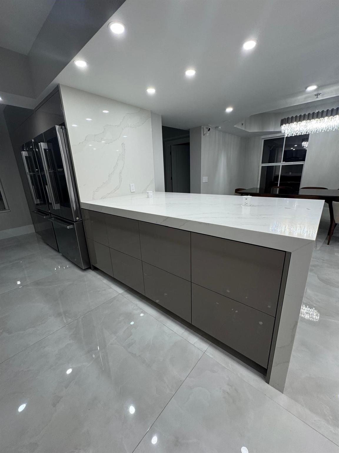 OCEAN PLAZA - Residential