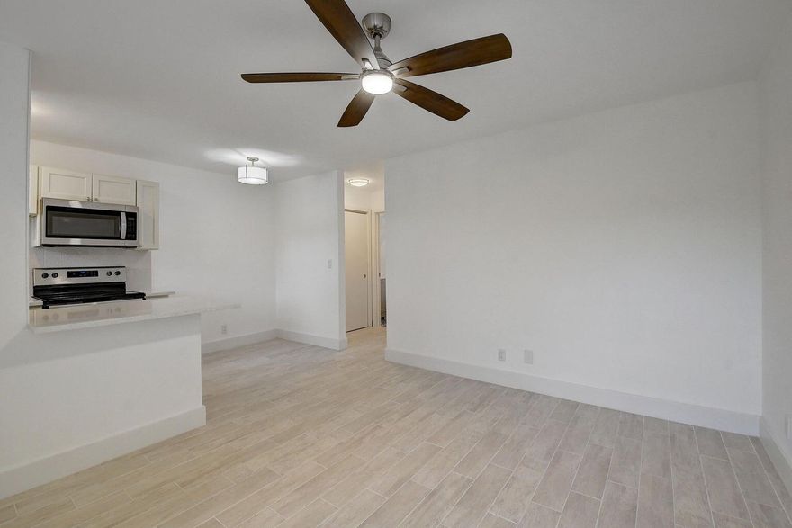 1 Bedroom / 1 Bathroom Apartment. Located in East Lantana, Minutes to the Beach, Restaurants,Old Key Lime House & Shops. Gorgeous Kitchen featuring Stainless Steal Appliances, Beautiful Bathrooms with New, Vanities, & Freshly Painted. Comes With One Parking Spot. Impact Windows throughout the Unit & Brand New AC units. Monthly Extermination Included in rent. Community Laundry Room. No Pets Allowed!