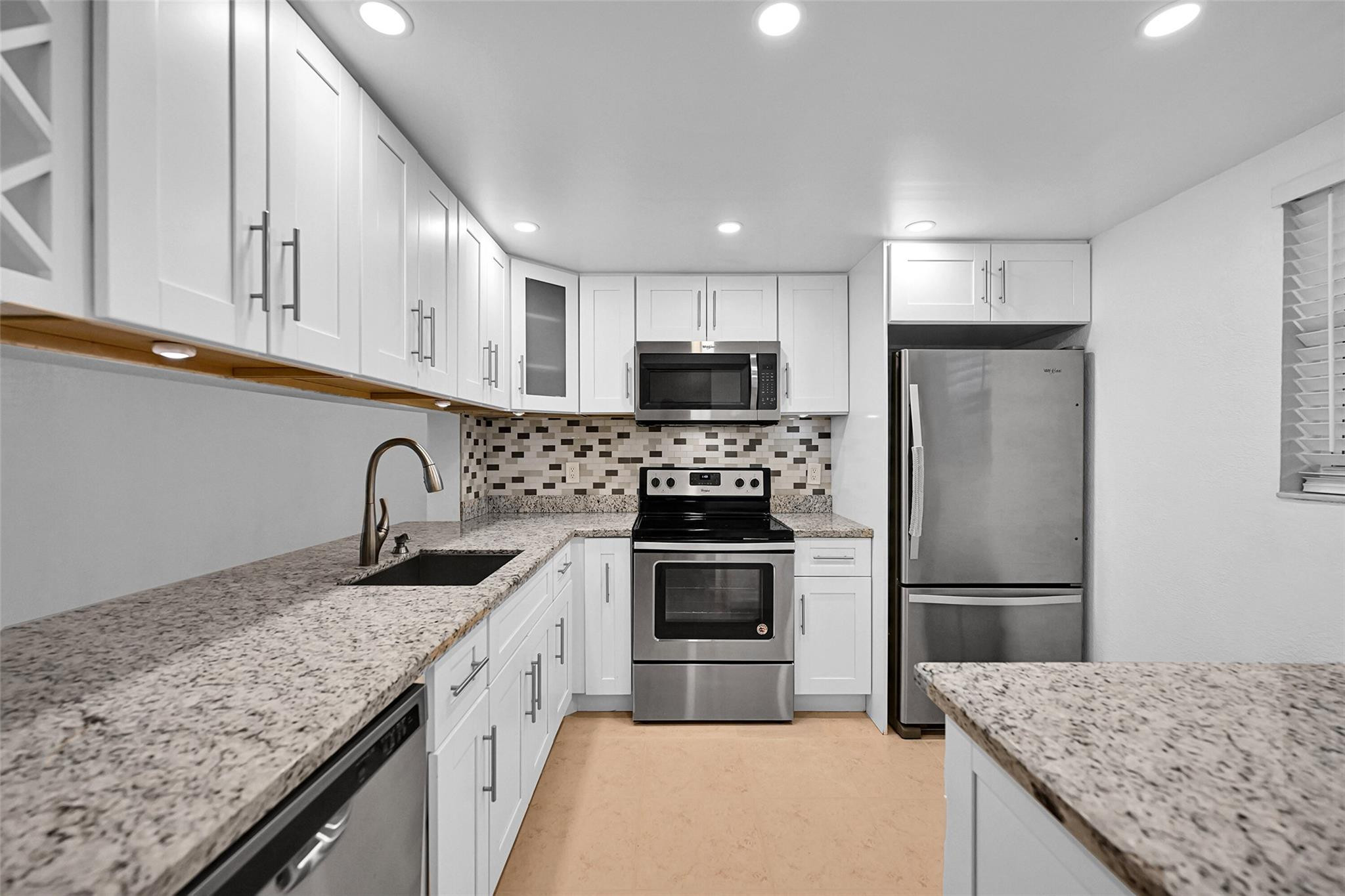 COUNTRY PINES CONDO - Residential