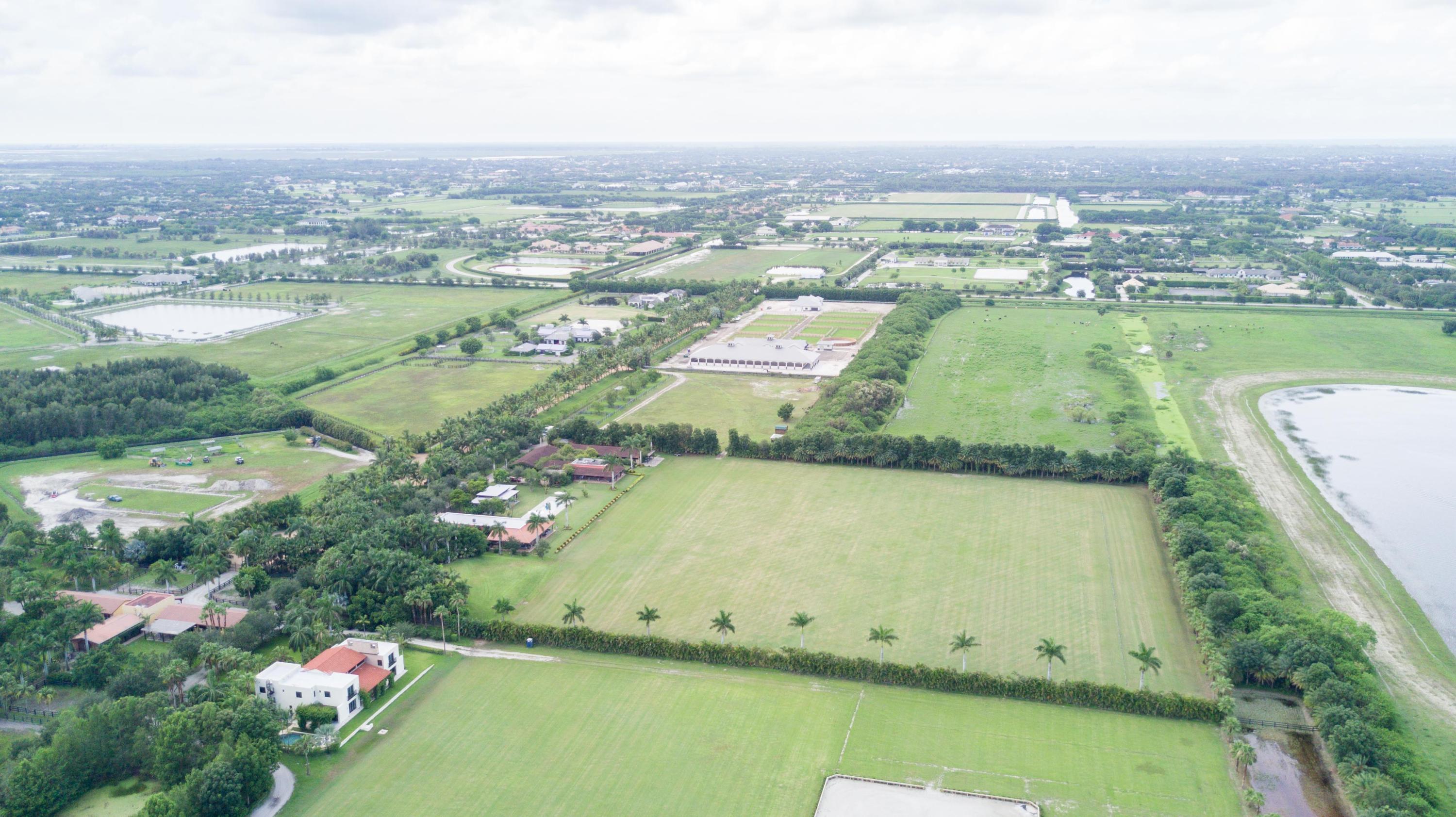 LAS PALMAS EQUESTRIAN - Residential