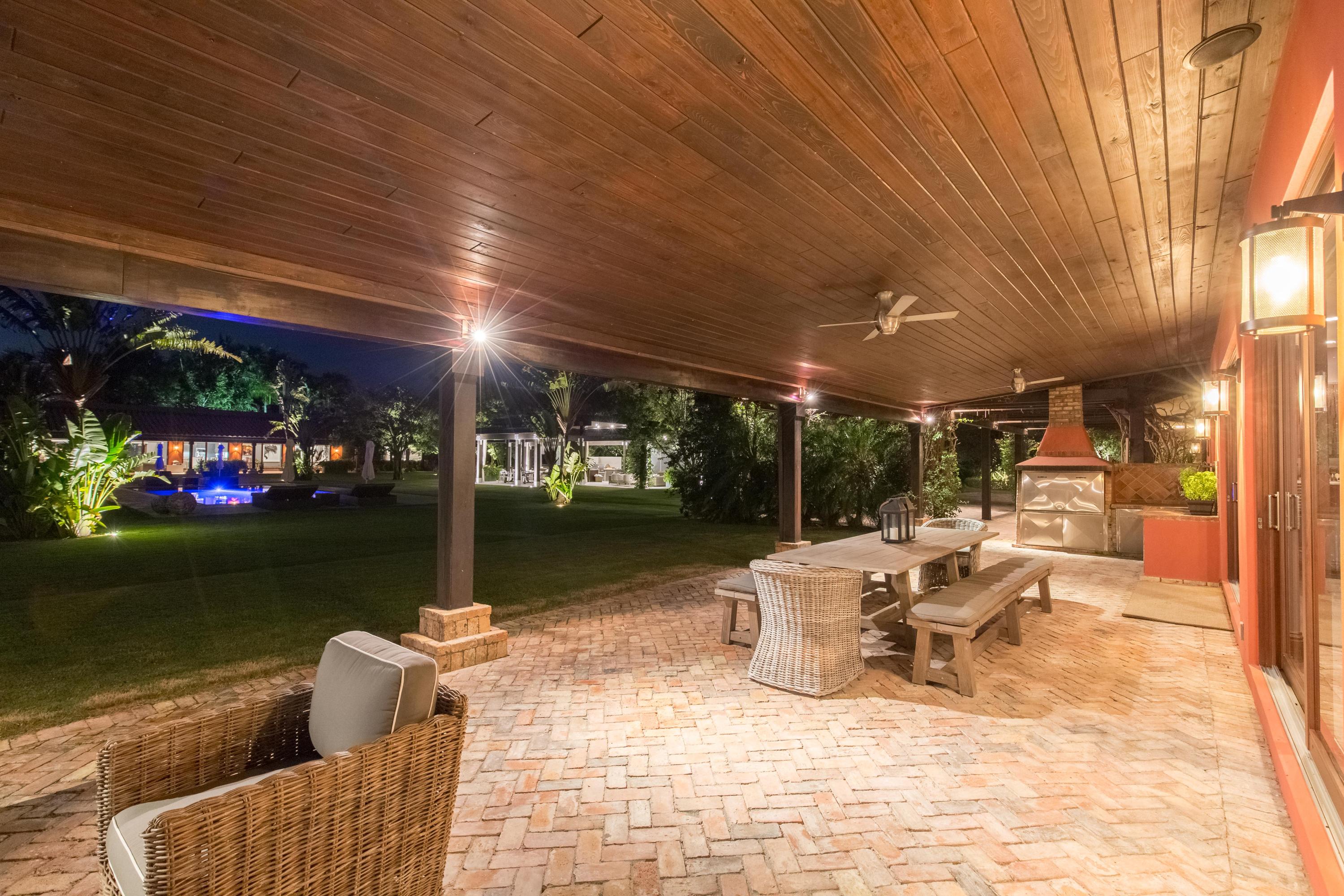 LAS PALMAS EQUESTRIAN - Residential