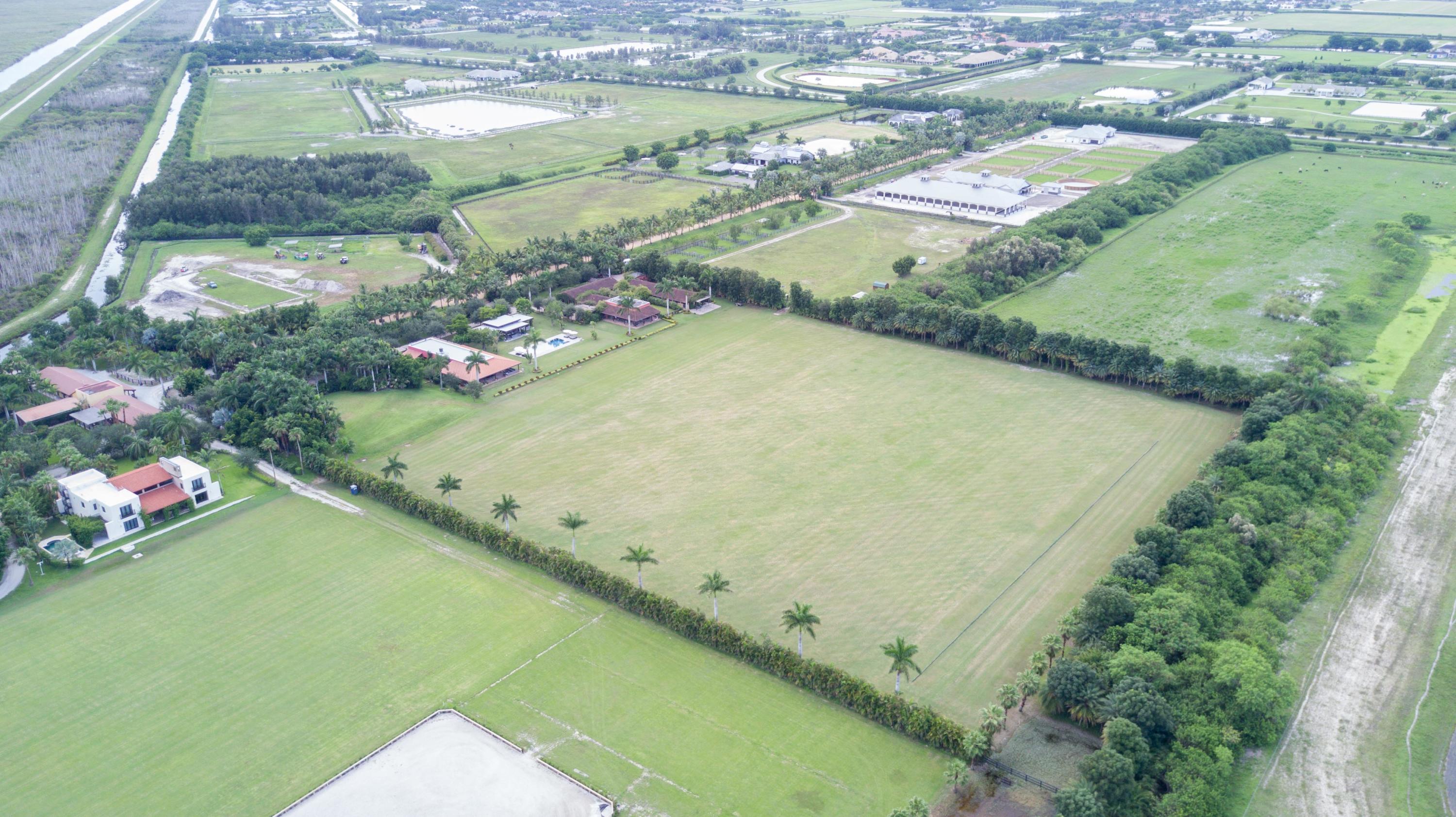 LAS PALMAS EQUESTRIAN - Residential