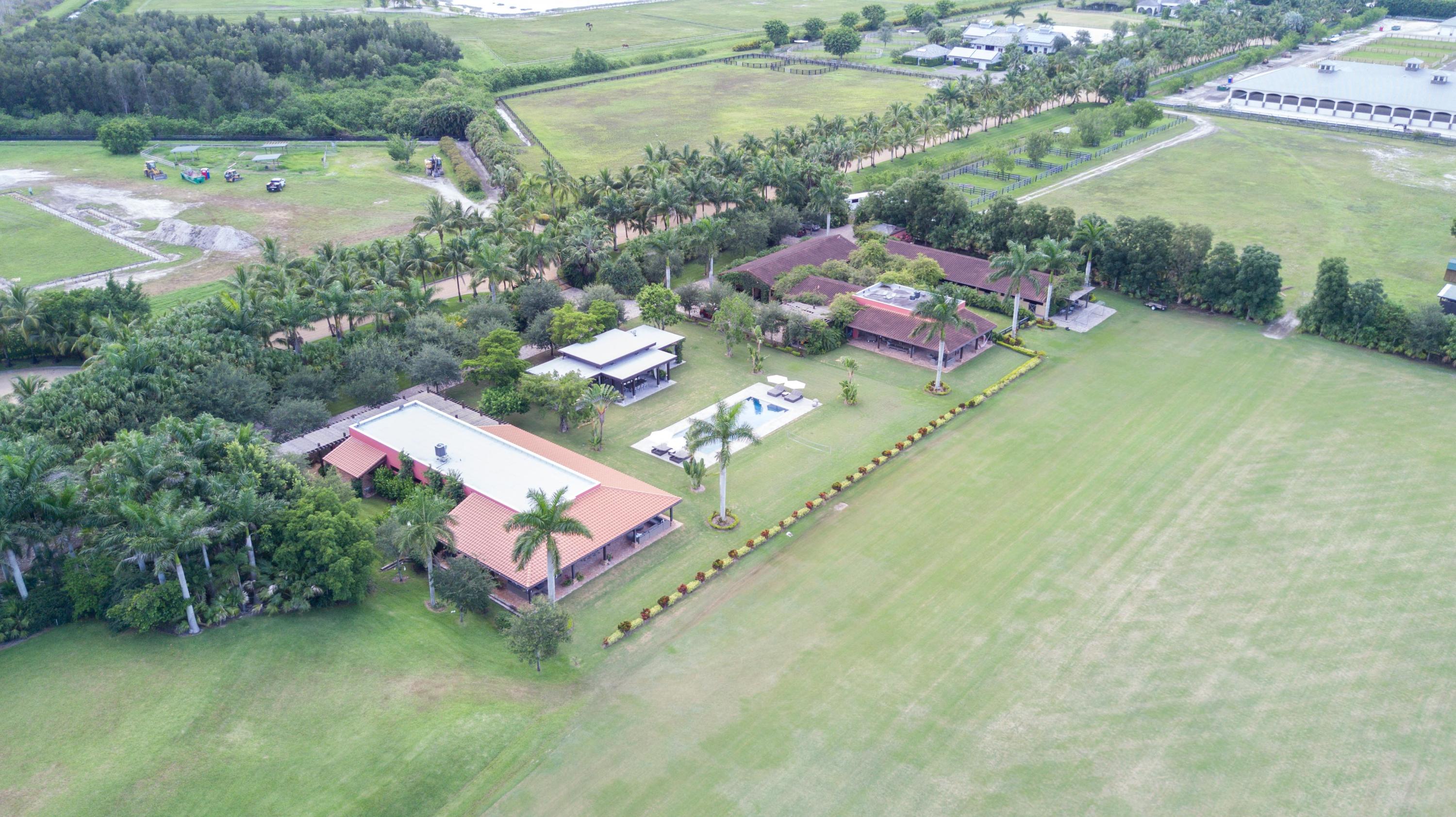 LAS PALMAS EQUESTRIAN - Residential