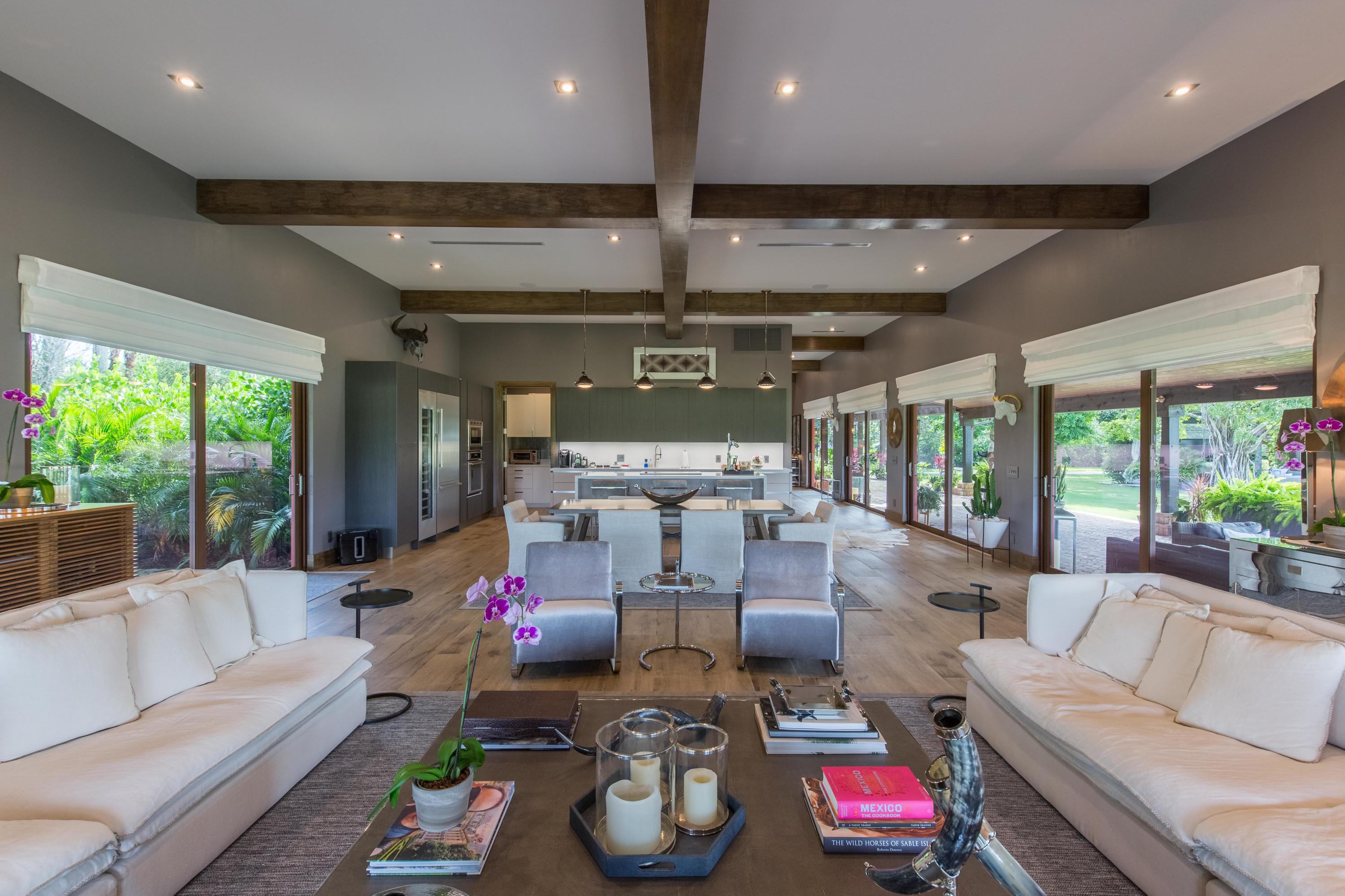 LAS PALMAS EQUESTRIAN - Residential