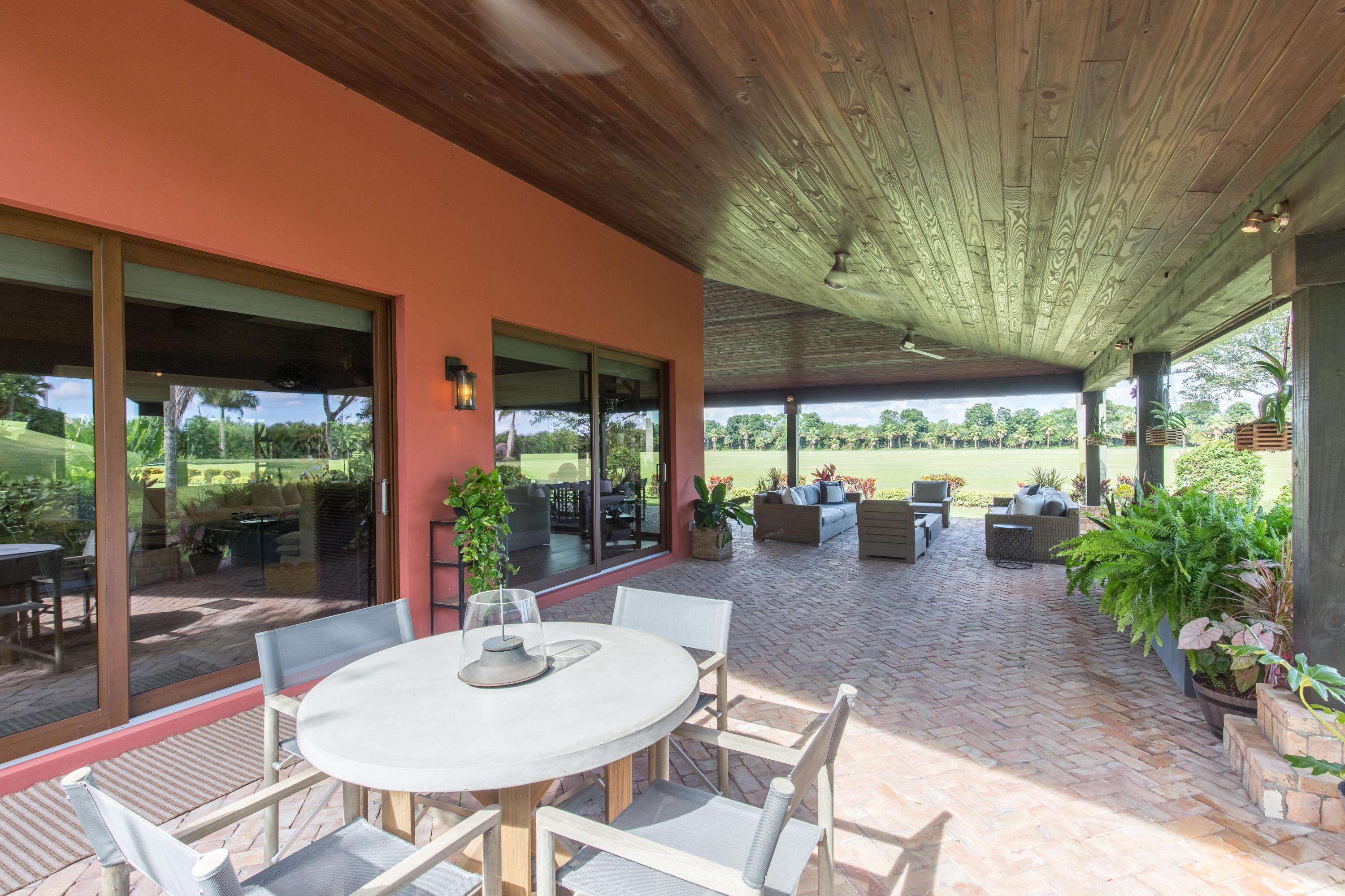 LAS PALMAS EQUESTRIAN - Residential