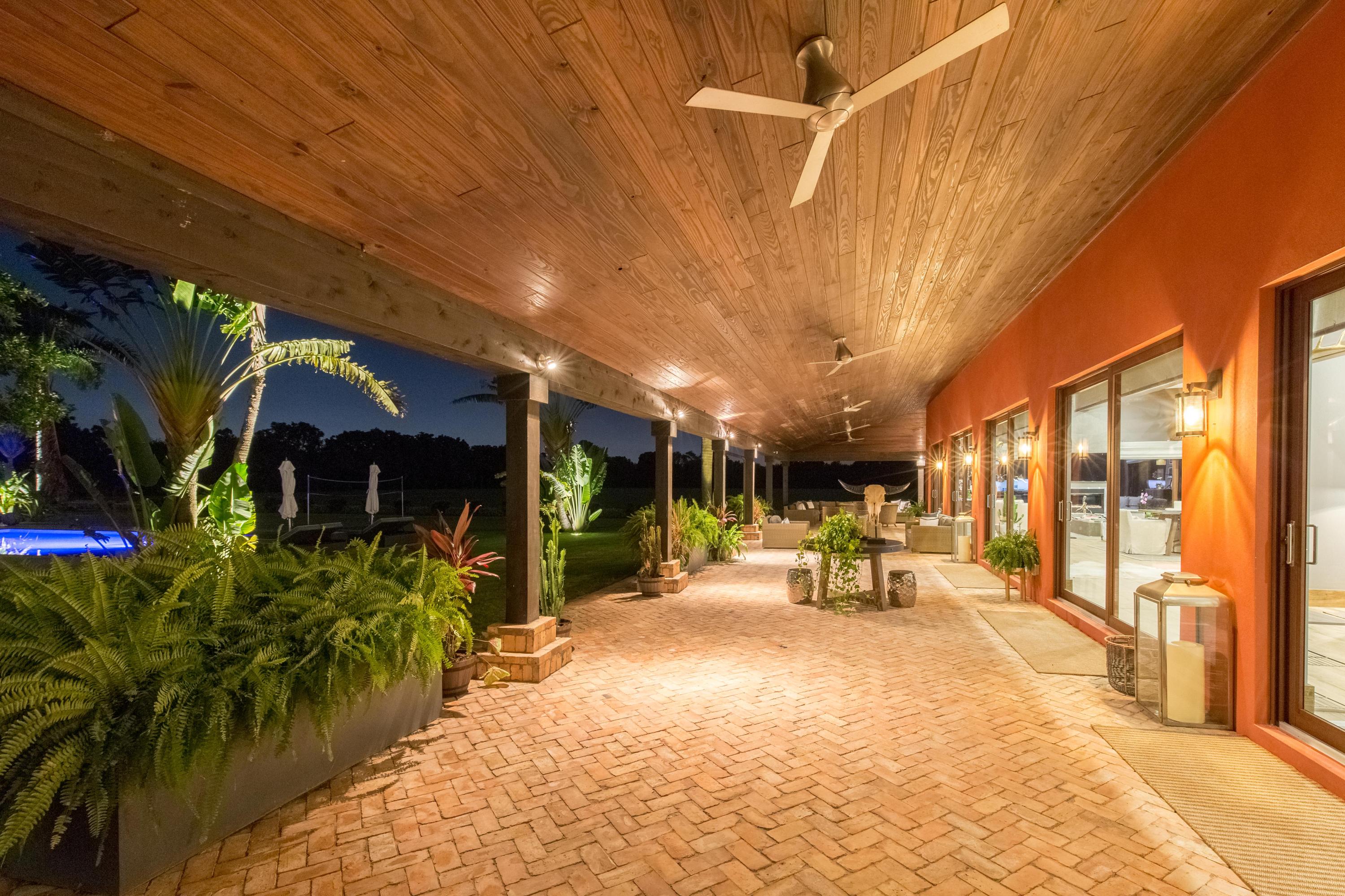 LAS PALMAS EQUESTRIAN - Residential