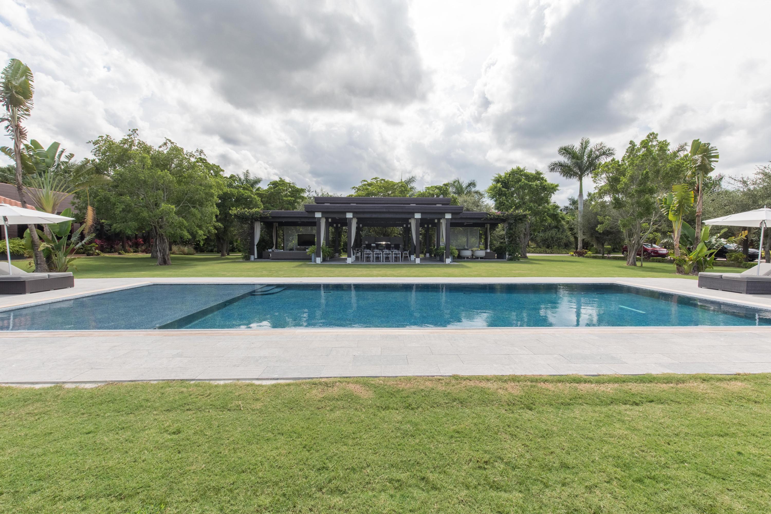 LAS PALMAS EQUESTRIAN - Residential