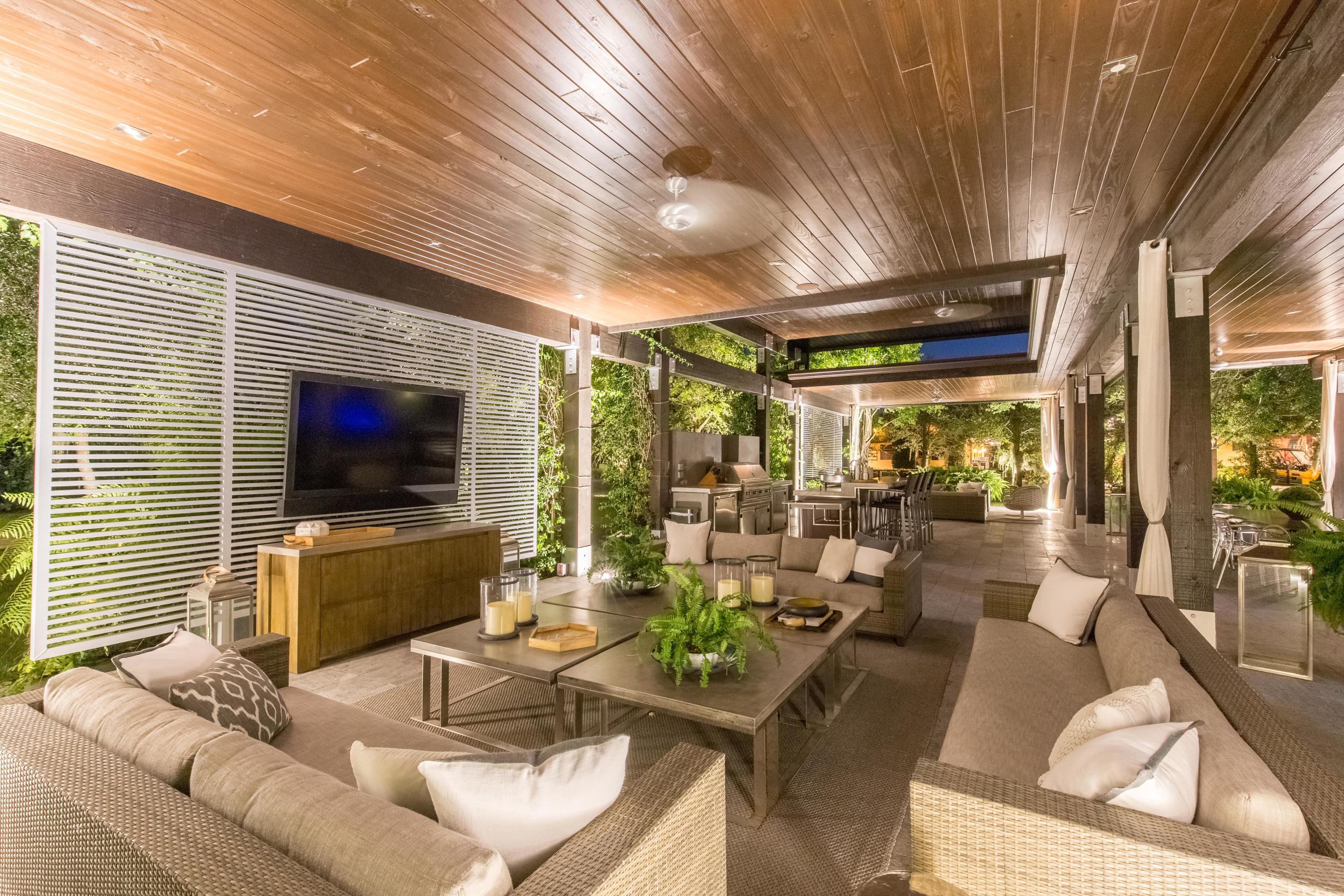 LAS PALMAS EQUESTRIAN - Residential