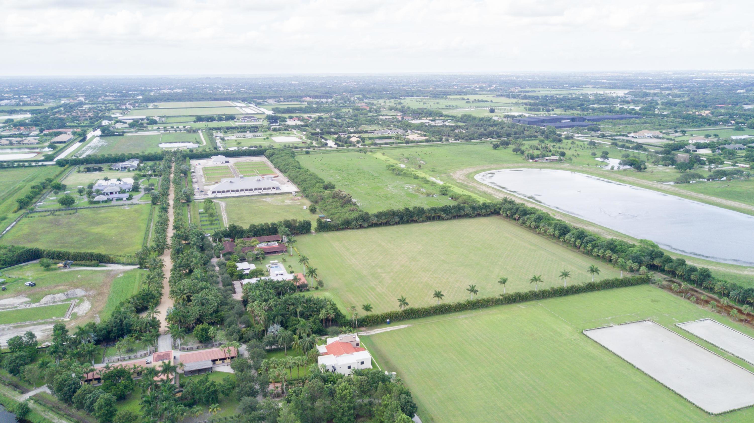 LAS PALMAS EQUESTRIAN - Residential