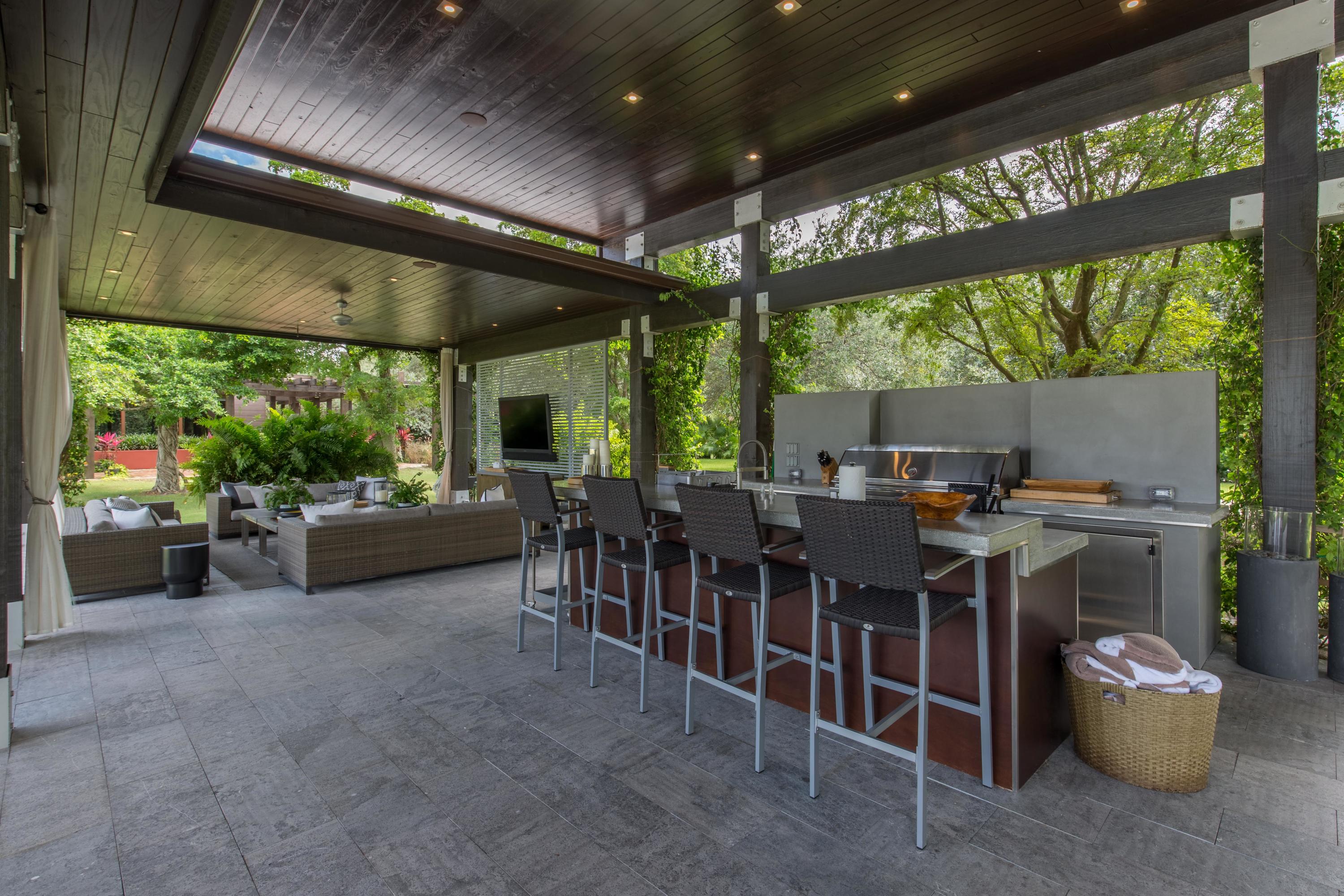 LAS PALMAS EQUESTRIAN - Residential