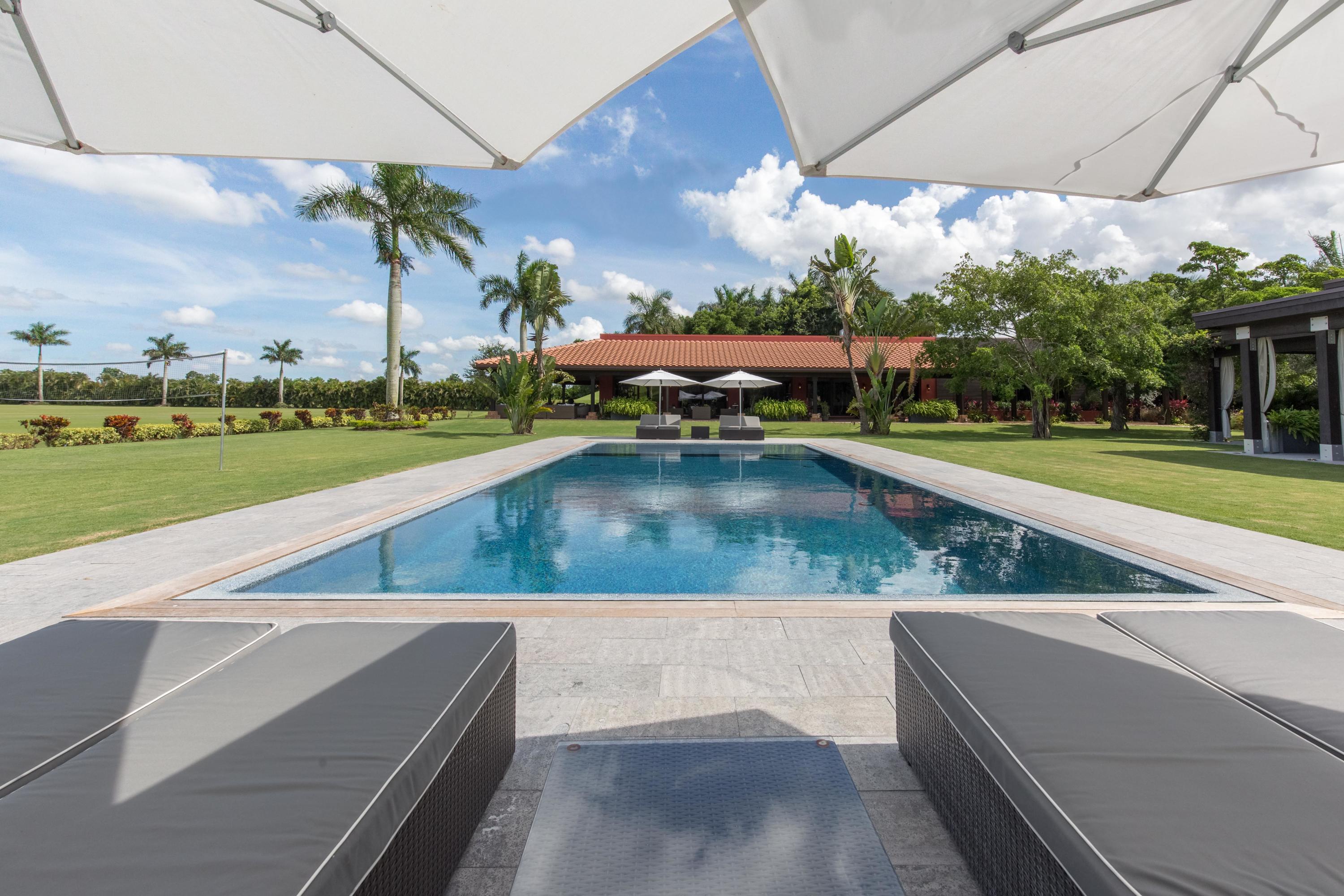 LAS PALMAS EQUESTRIAN - Residential