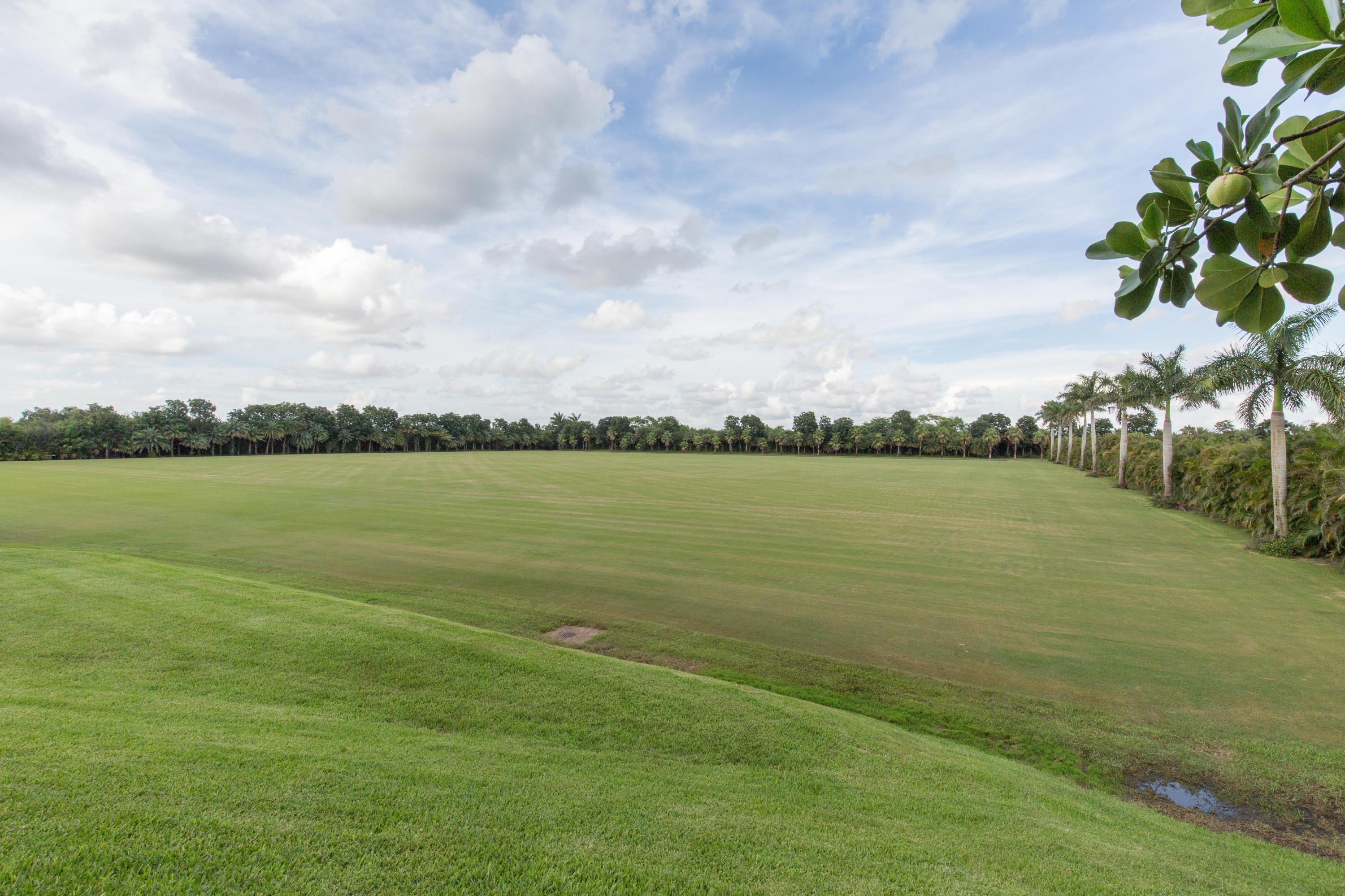 LAS PALMAS EQUESTRIAN - Residential