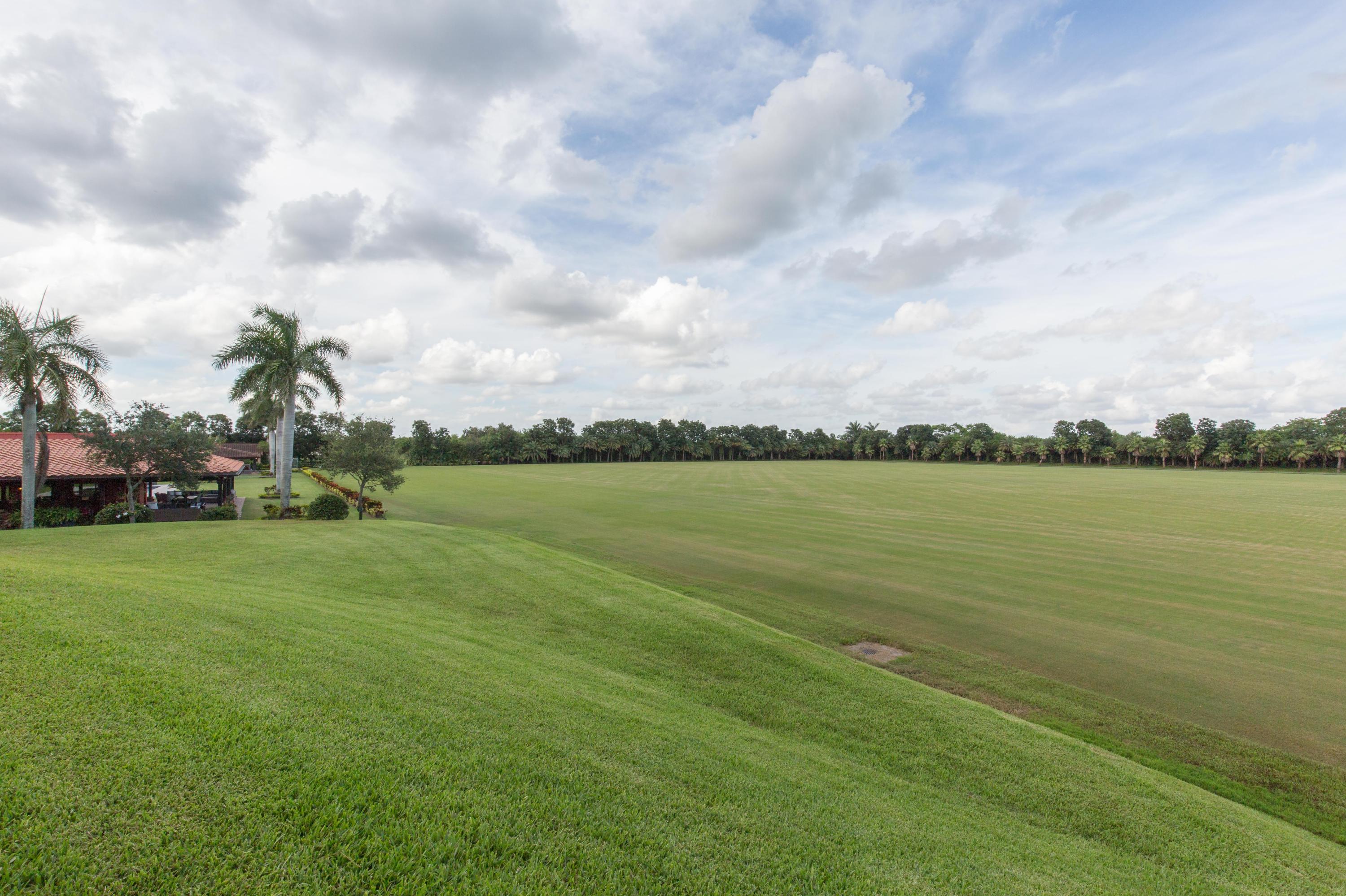 LAS PALMAS EQUESTRIAN - Residential