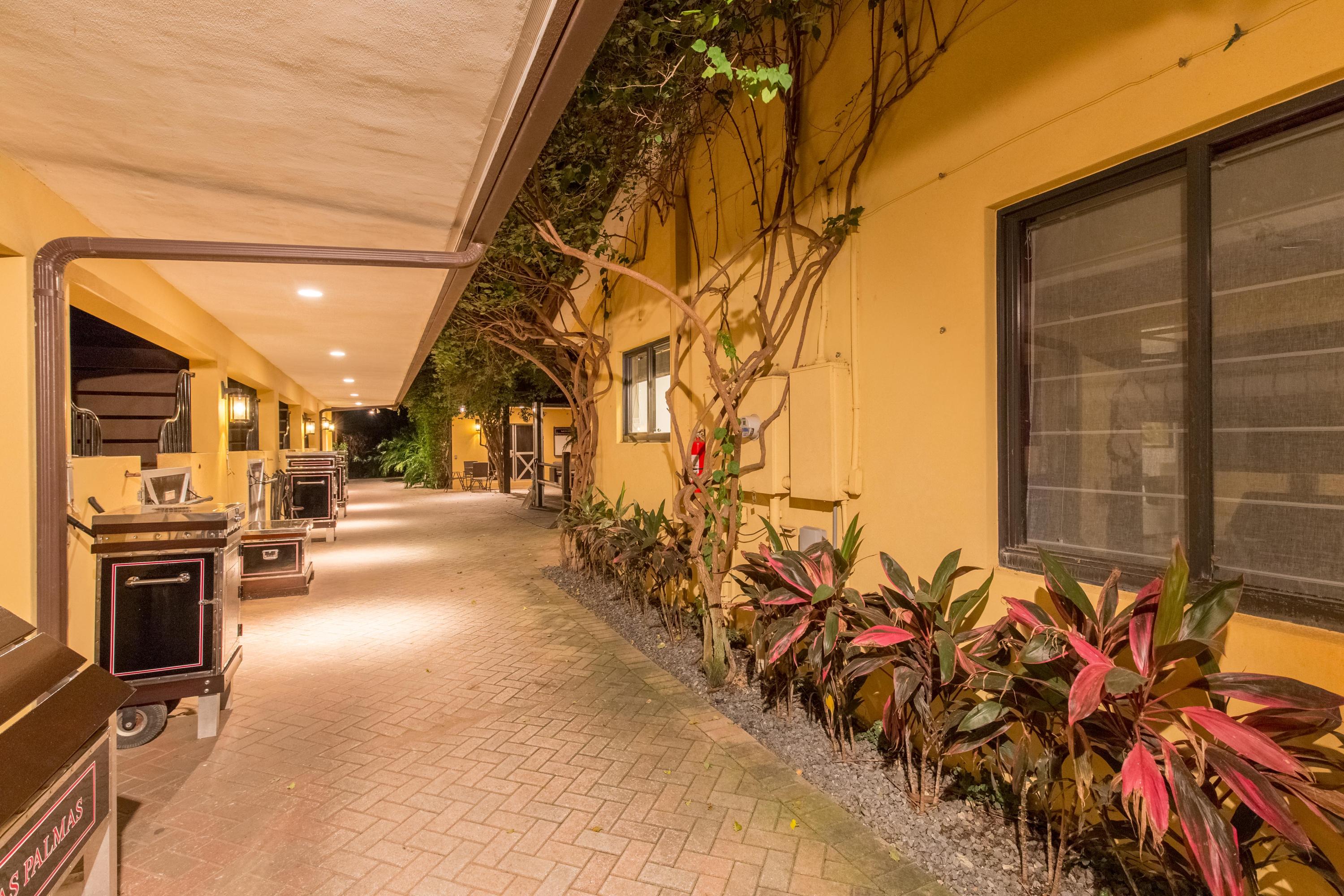 LAS PALMAS EQUESTRIAN - Residential