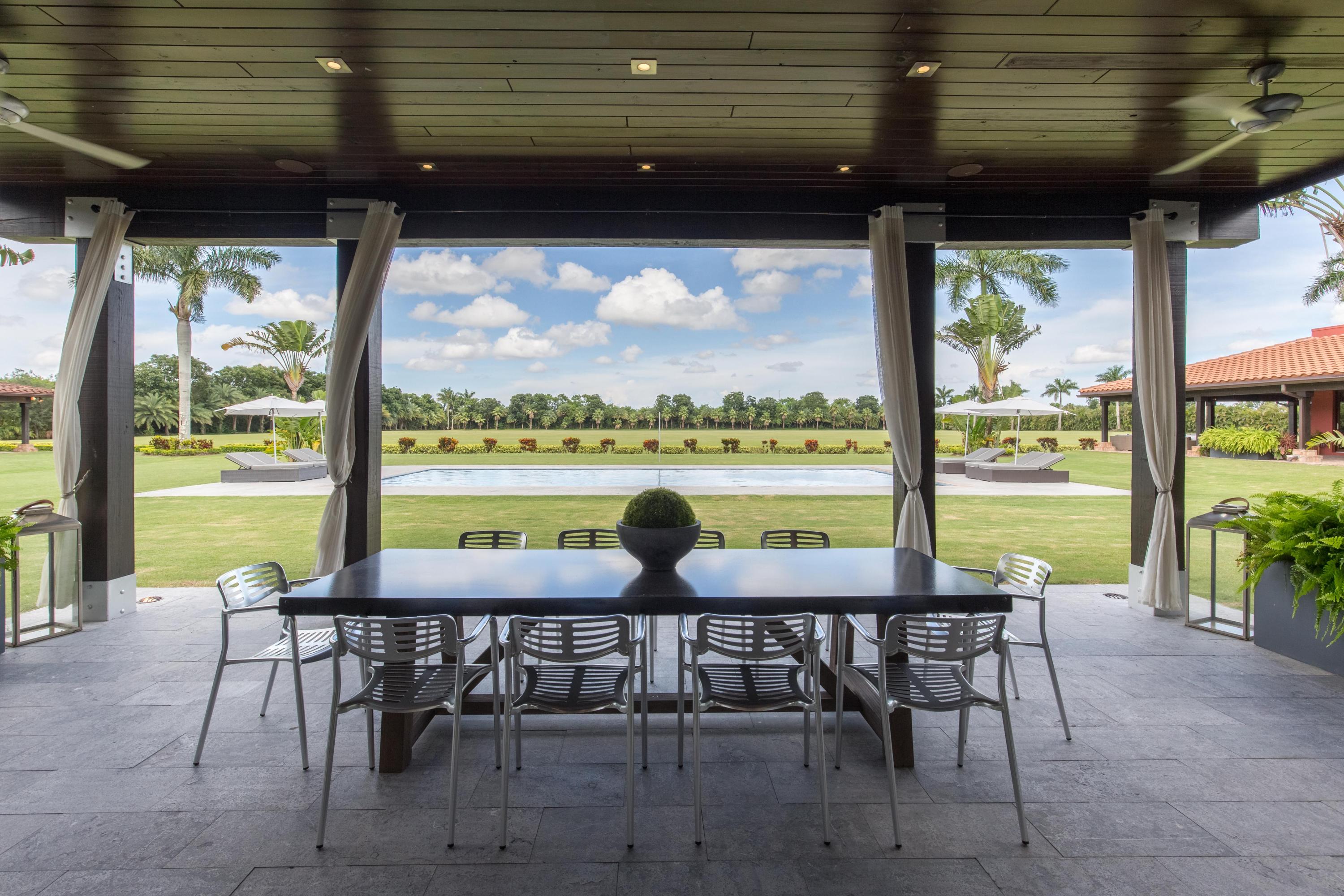 LAS PALMAS EQUESTRIAN - Residential