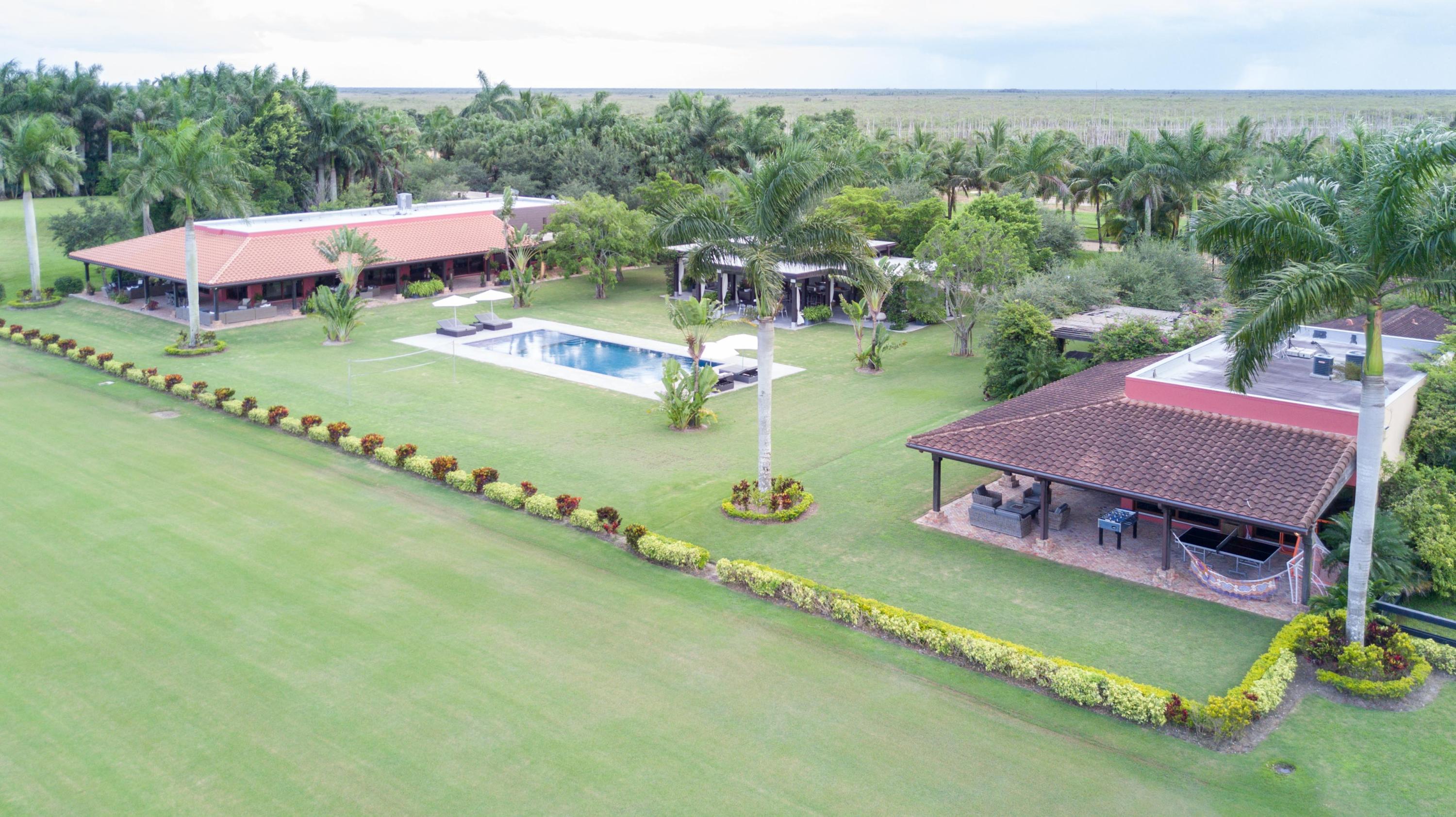 LAS PALMAS EQUESTRIAN - Residential