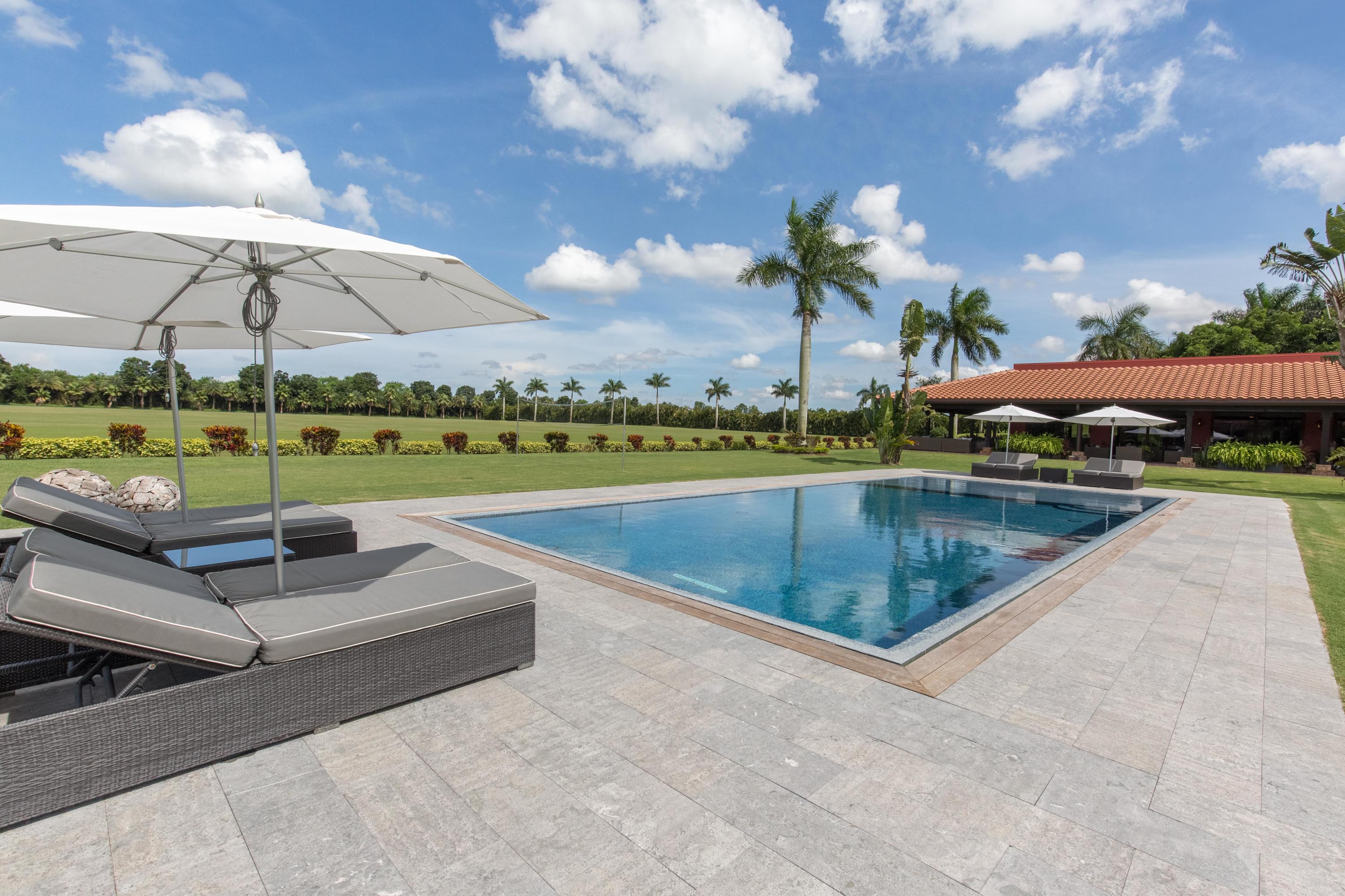 LAS PALMAS EQUESTRIAN - Residential