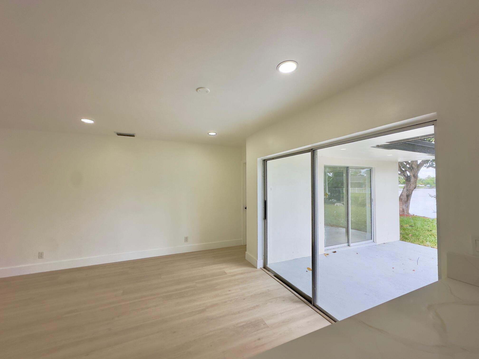 PALM-AIRE VILLAGE 2ND SEC - Residential