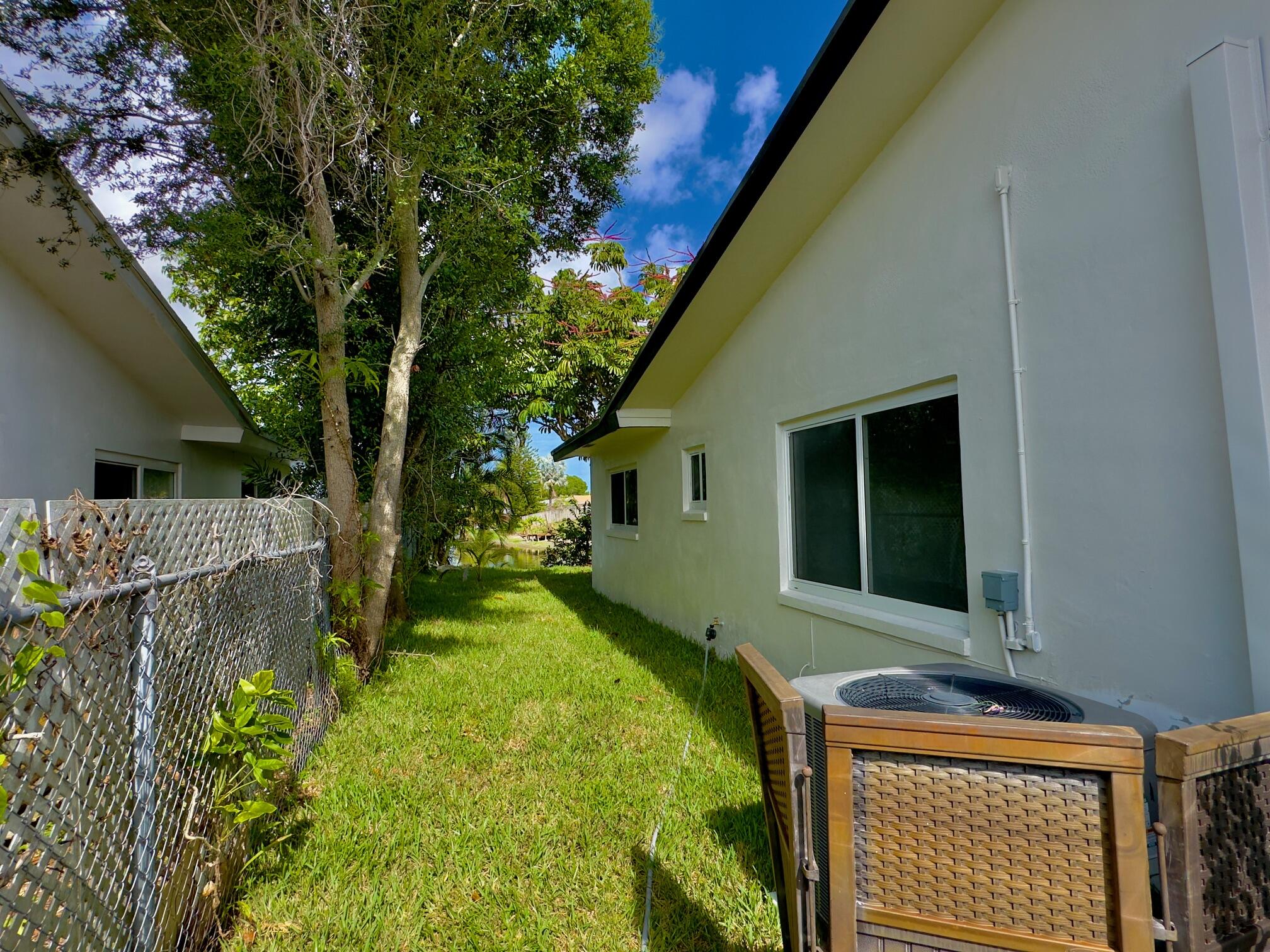 PALM-AIRE VILLAGE 2ND SEC - Residential