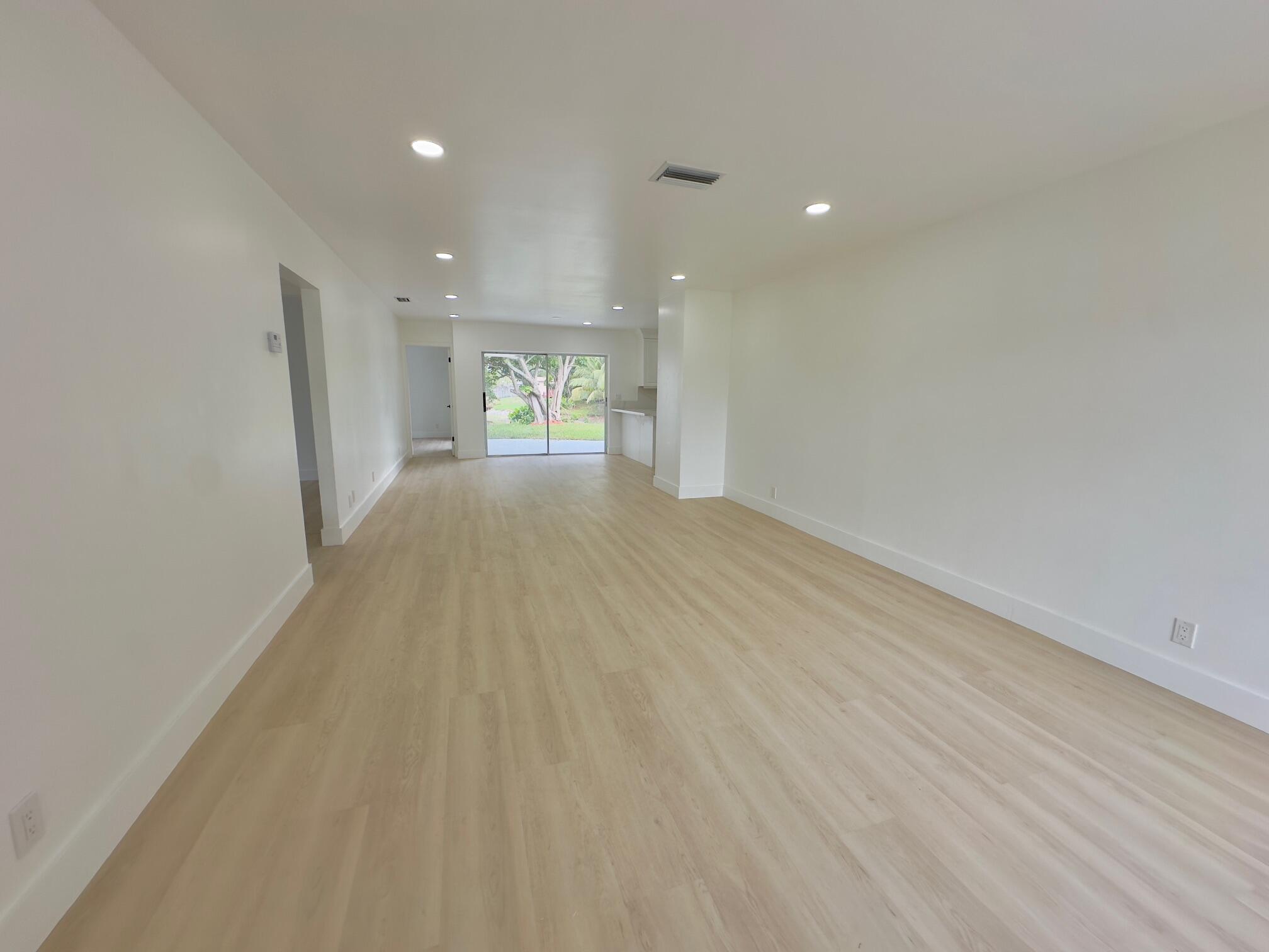 PALM-AIRE VILLAGE 2ND SEC - Residential