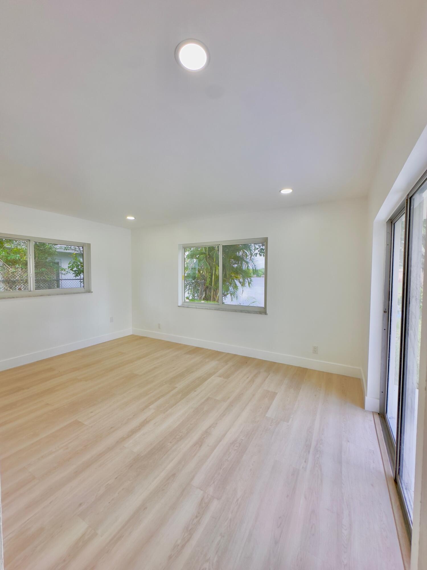 PALM-AIRE VILLAGE 2ND SEC - Residential