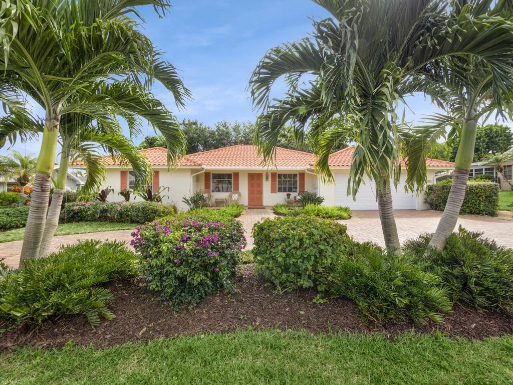 Photo of 8574 SE Seagrape Way SE, Hobe Sound, FL 33455 (MLS # R10771828)