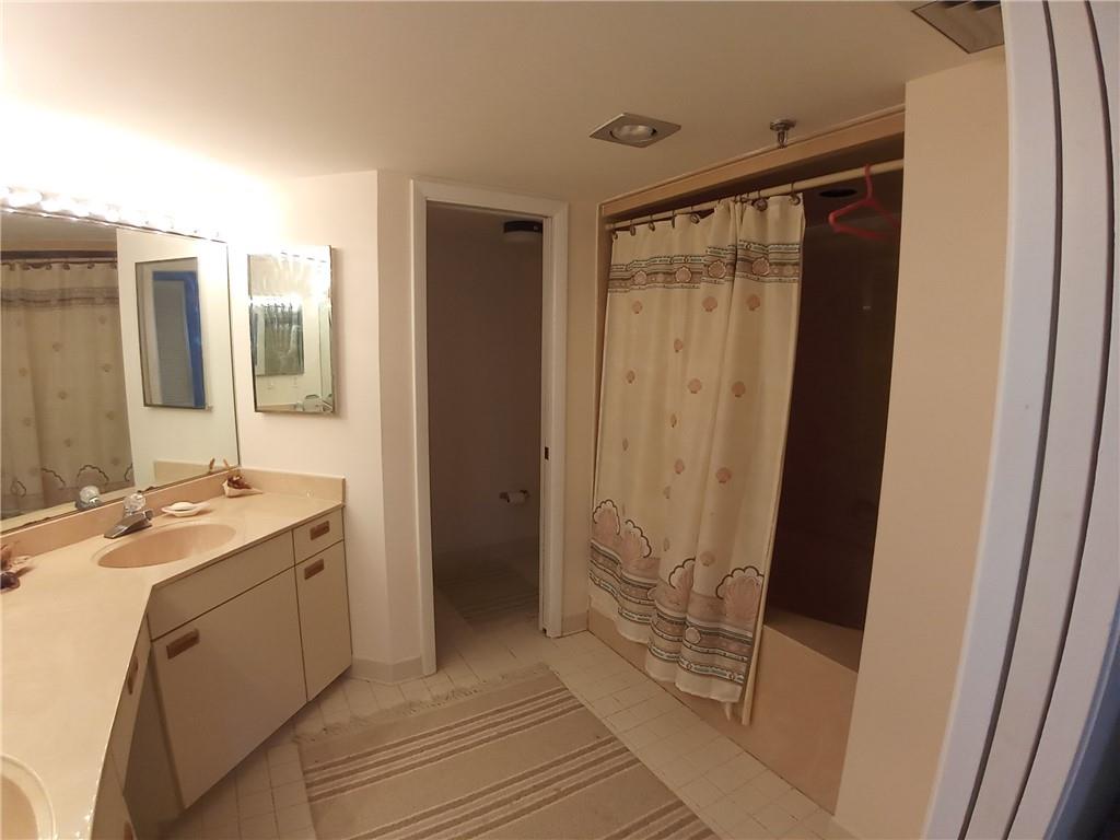 Princess Of Hutchinson Is - Residential