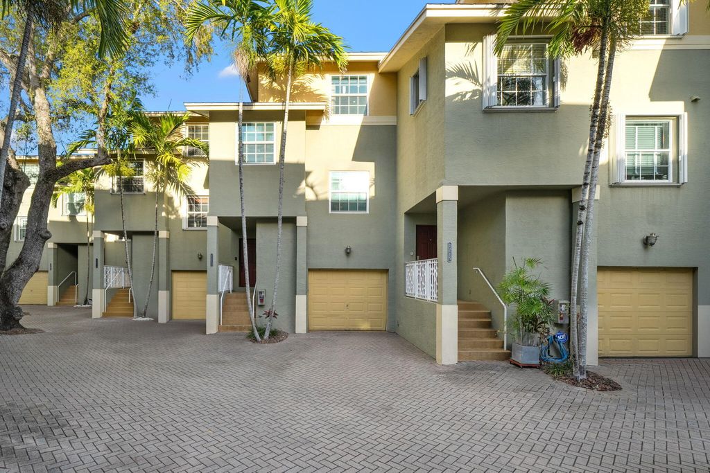 Photo of 1213 Tequesta Street, Fort Lauderdale, FL 33312 (MLS # B26001241)