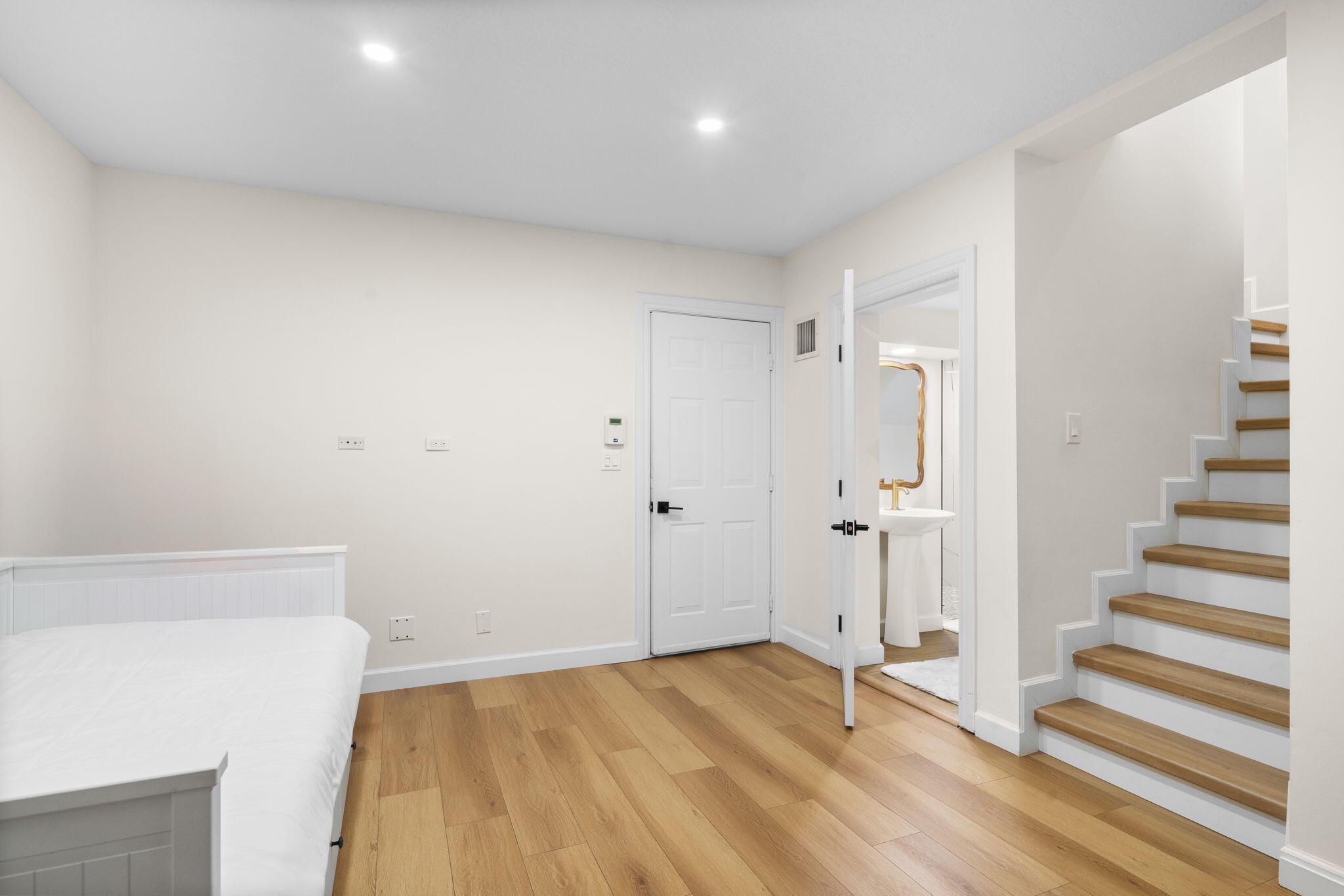 Waverly Place - Residential Lease