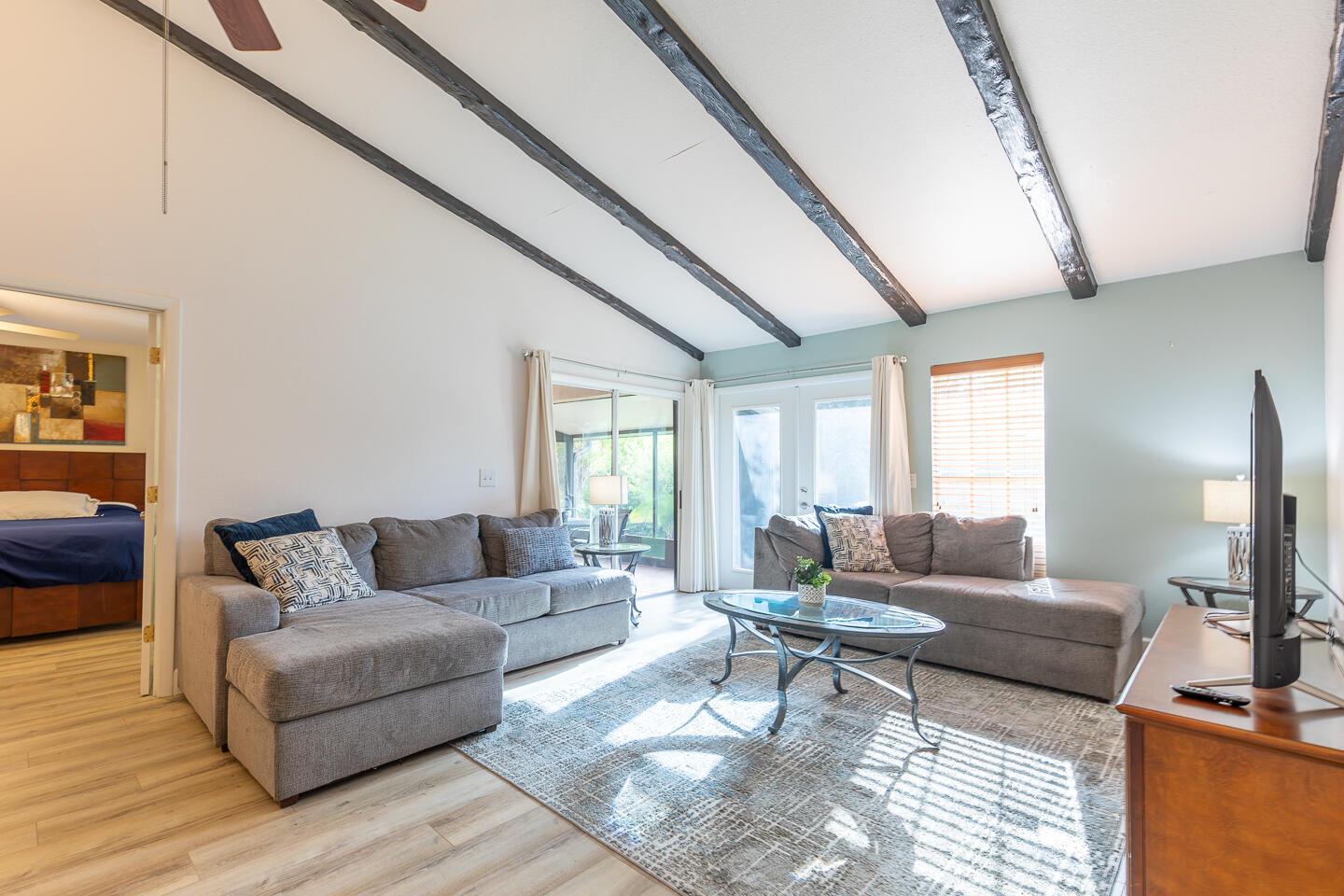3303 SE Sandpiper Circle