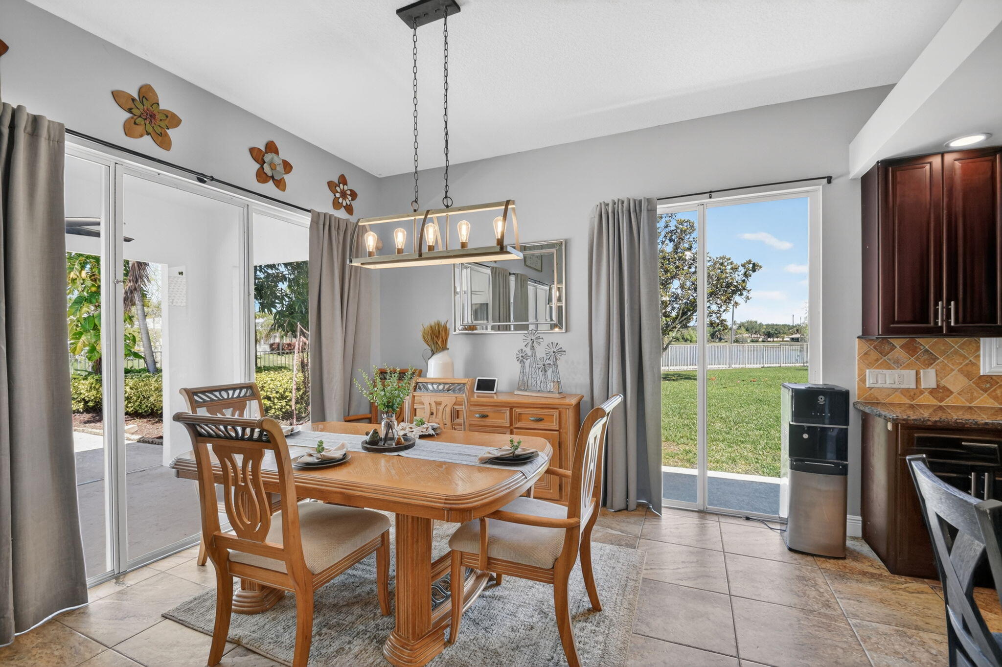 VILLAGEWALK OF WELLINGTON 3 - Residential