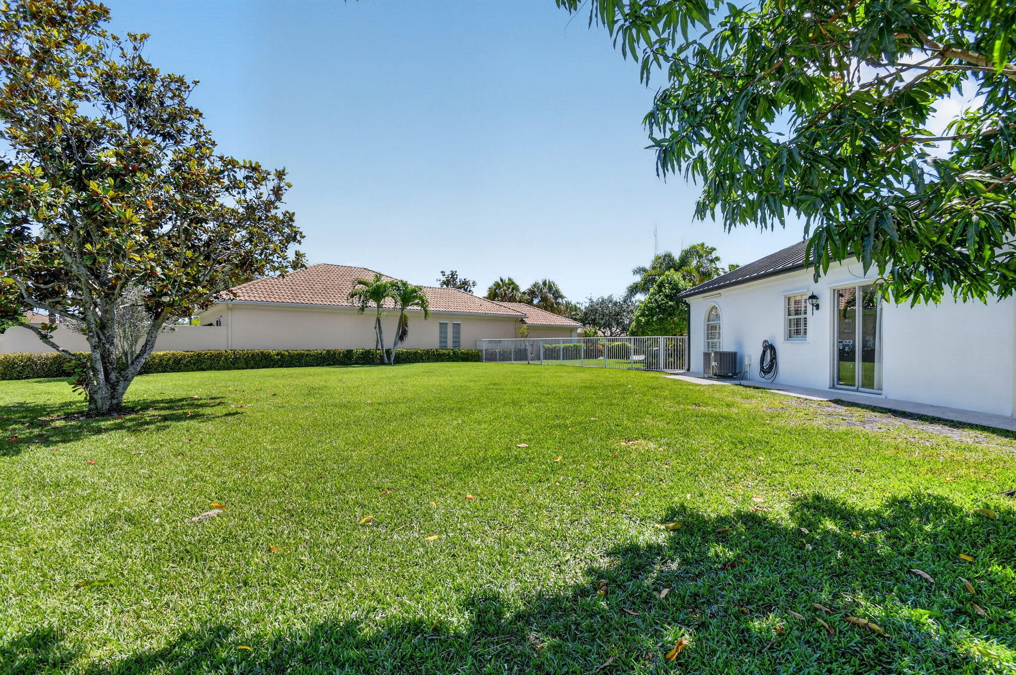 VILLAGEWALK OF WELLINGTON 3 - Residential
