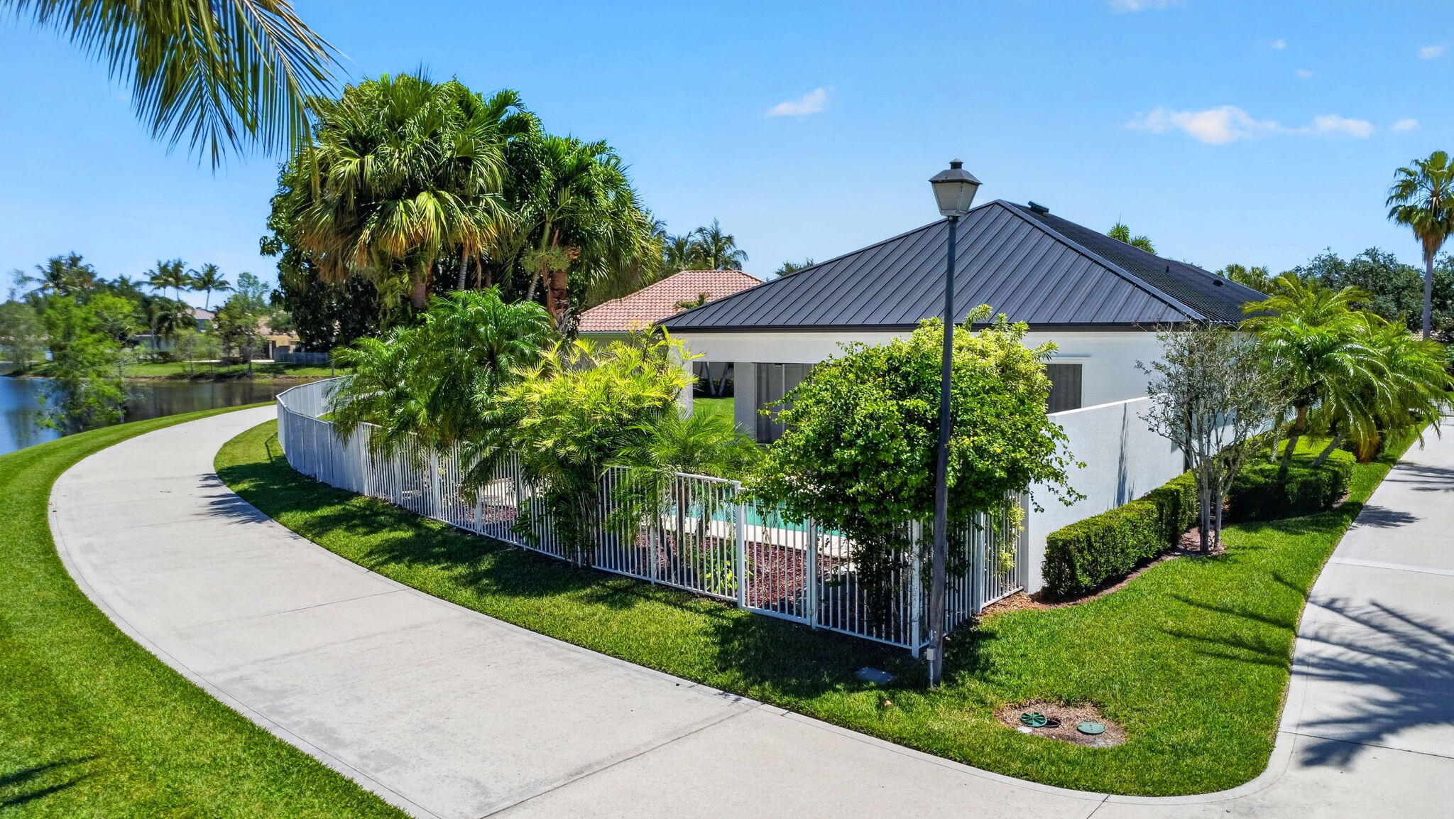 VILLAGEWALK OF WELLINGTON 3 - Residential