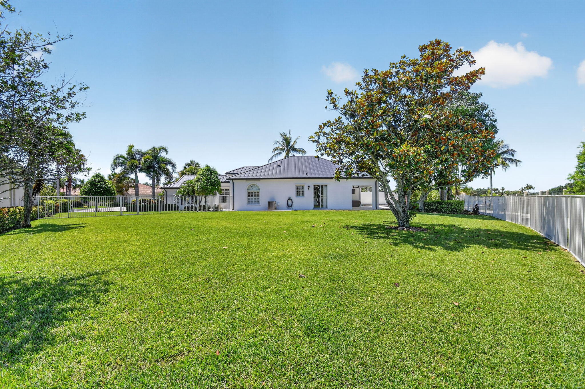 VILLAGEWALK OF WELLINGTON 3 - Residential