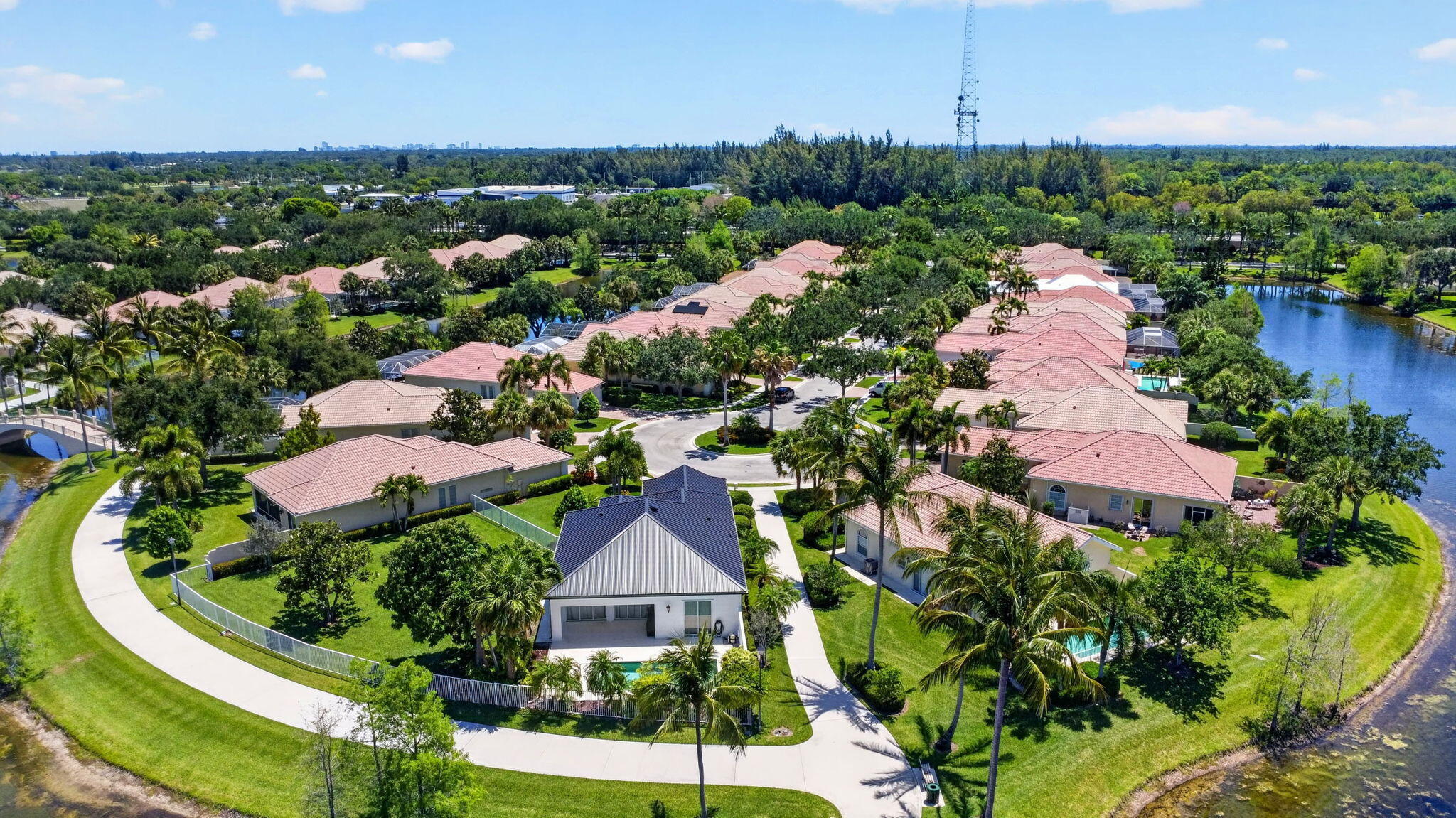 VILLAGEWALK OF WELLINGTON 3 - Residential