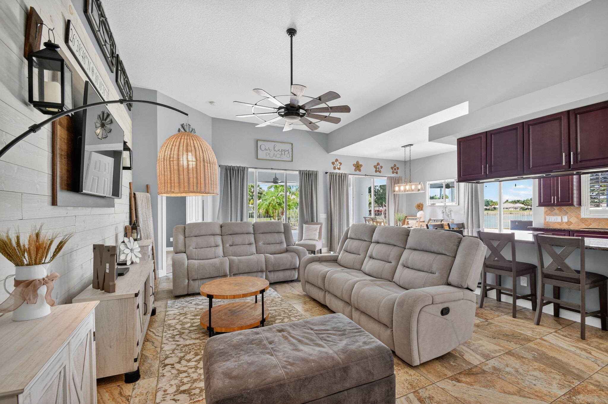 VILLAGEWALK OF WELLINGTON 3 - Residential