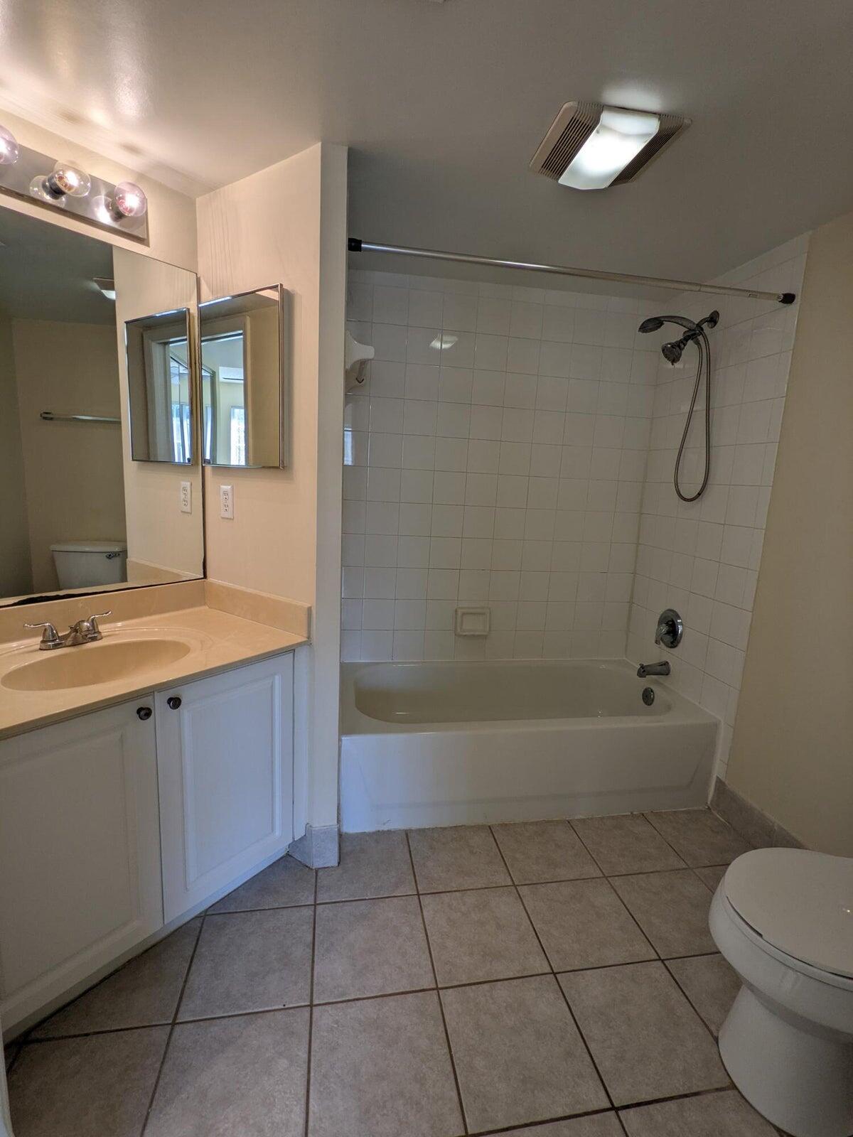 GRAND VIEW AT CRESTWOOD CONDOMINIUM - Residential Lease