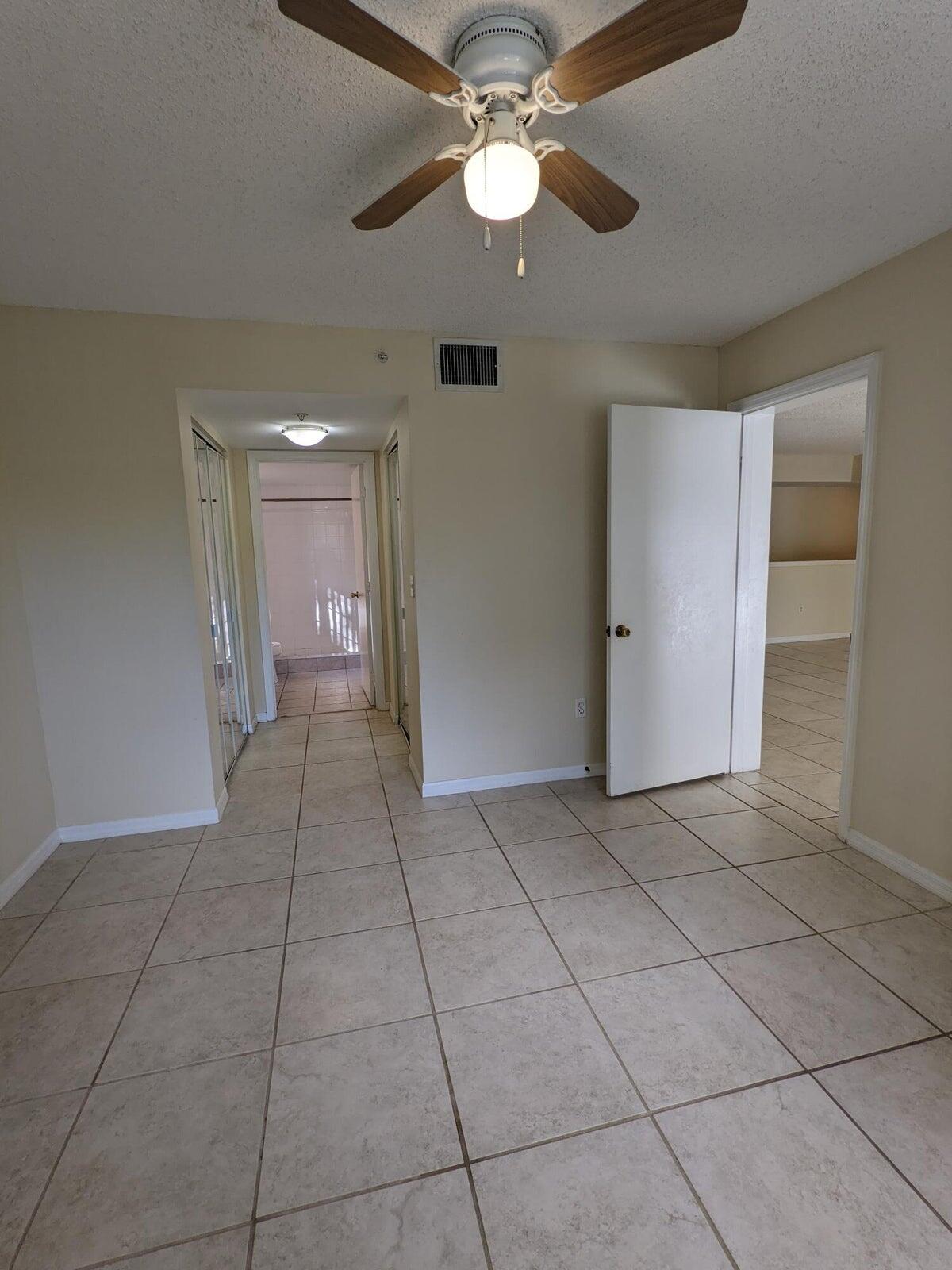 GRAND VIEW AT CRESTWOOD CONDOMINIUM - Residential Lease