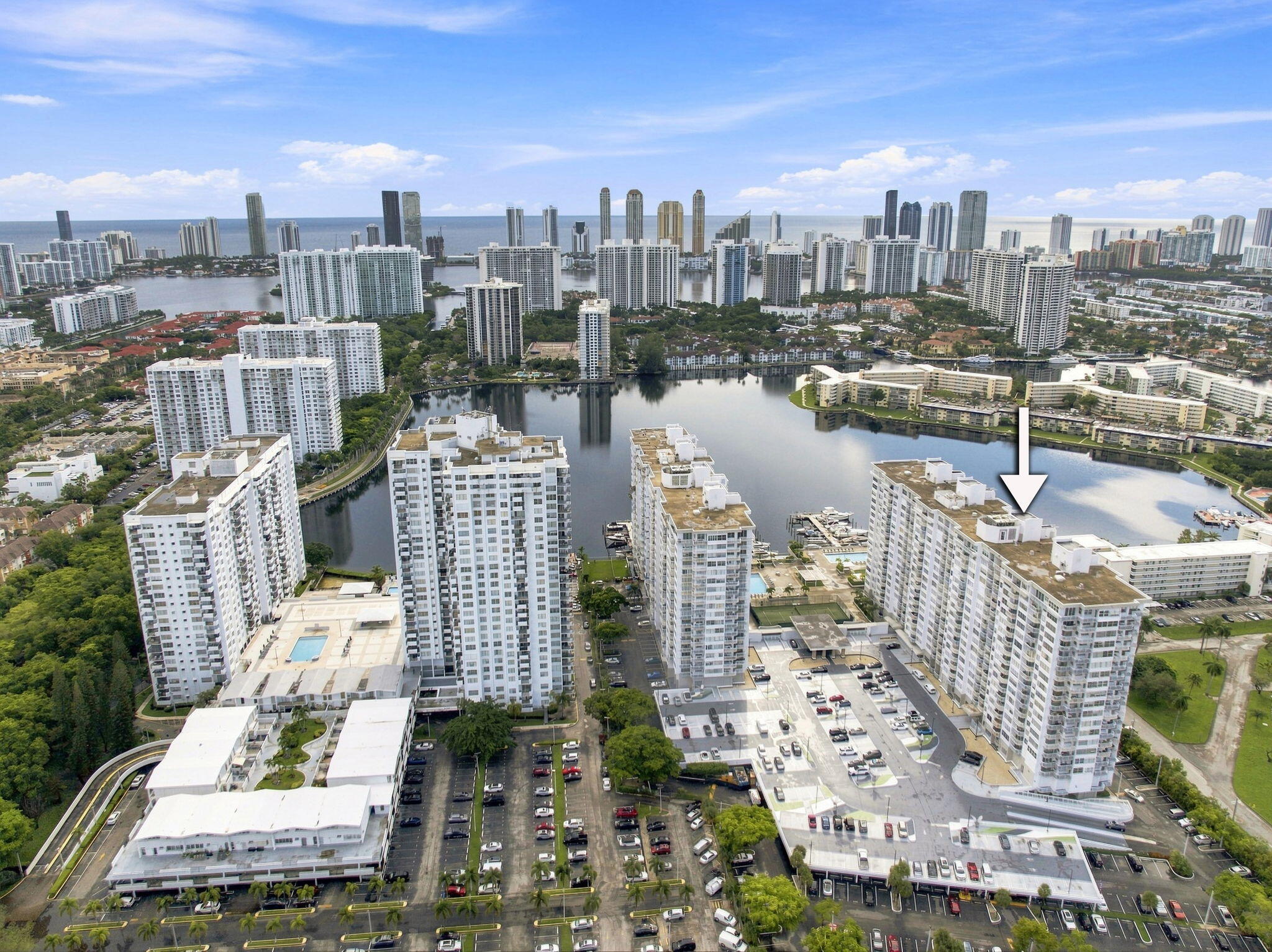 18021 Biscayne Boulevard 901