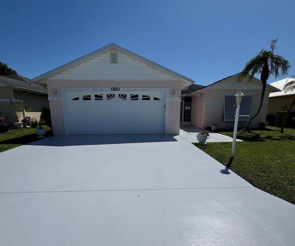 Photo of 6624 Gaviota, Fort Pierce, FL 34951 (MLS # R11033801)
