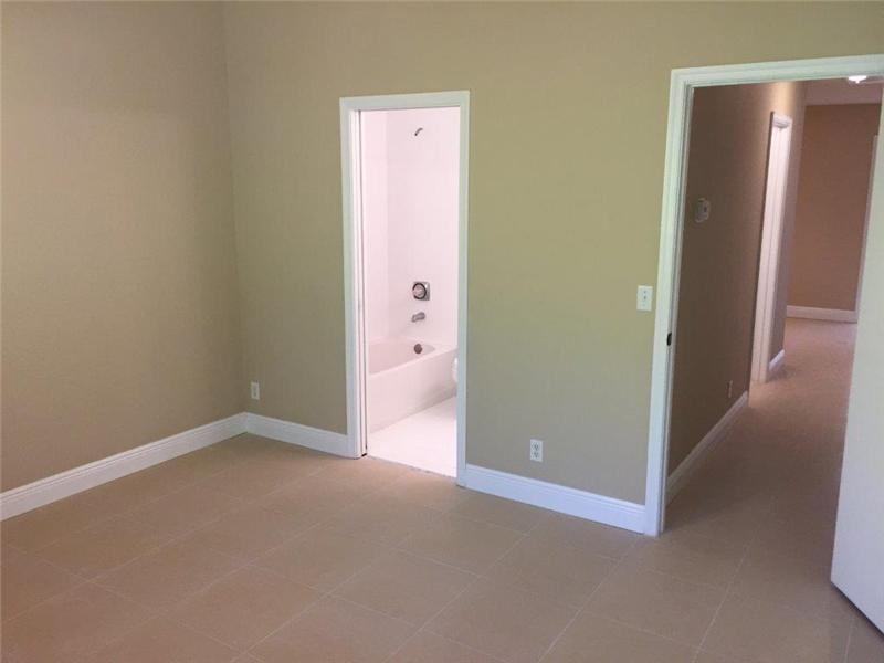 CORAL REEF CLUB - Residential